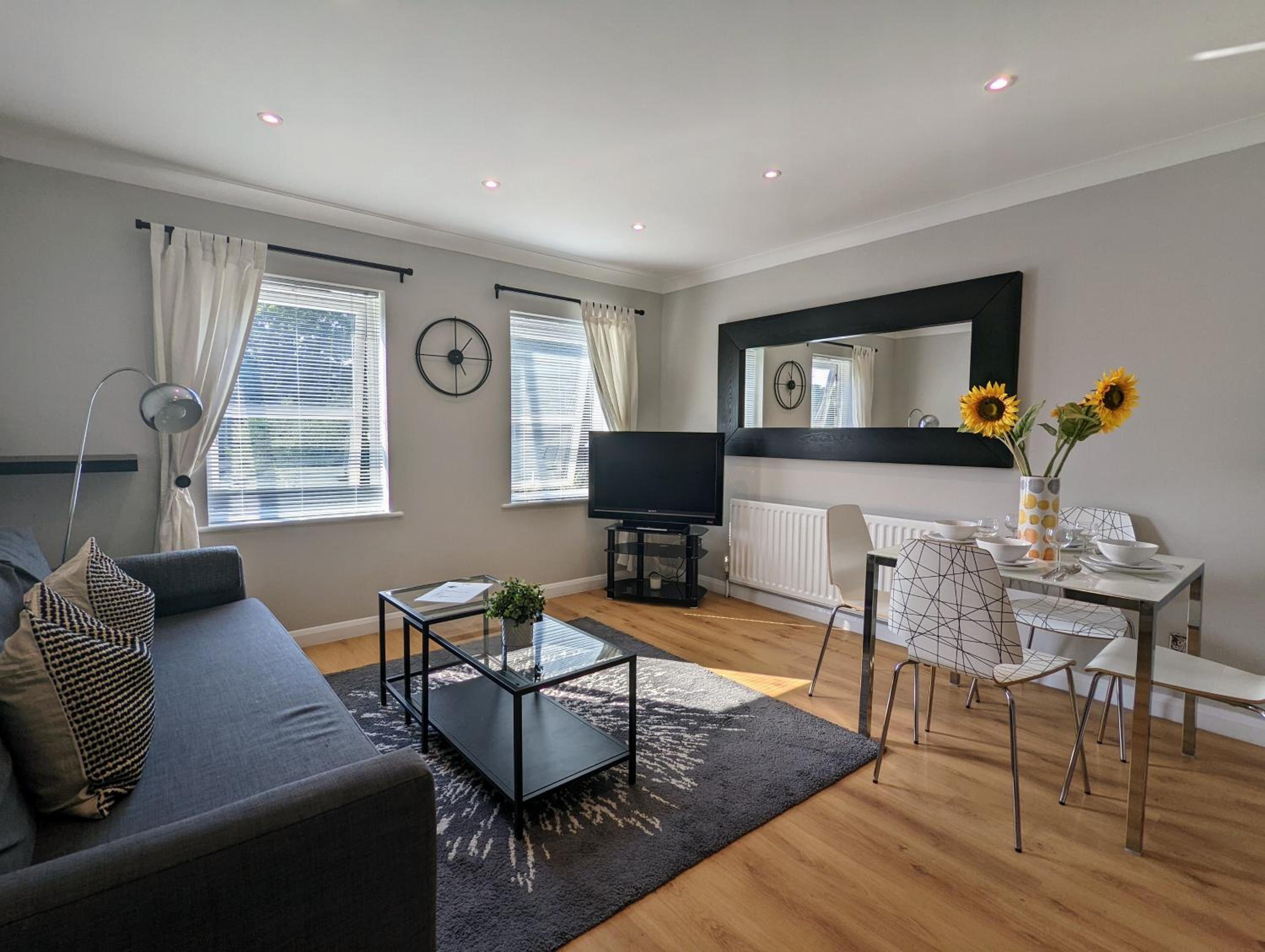 Saffron Court by Wycombe Apartments - Apt 08 view 5