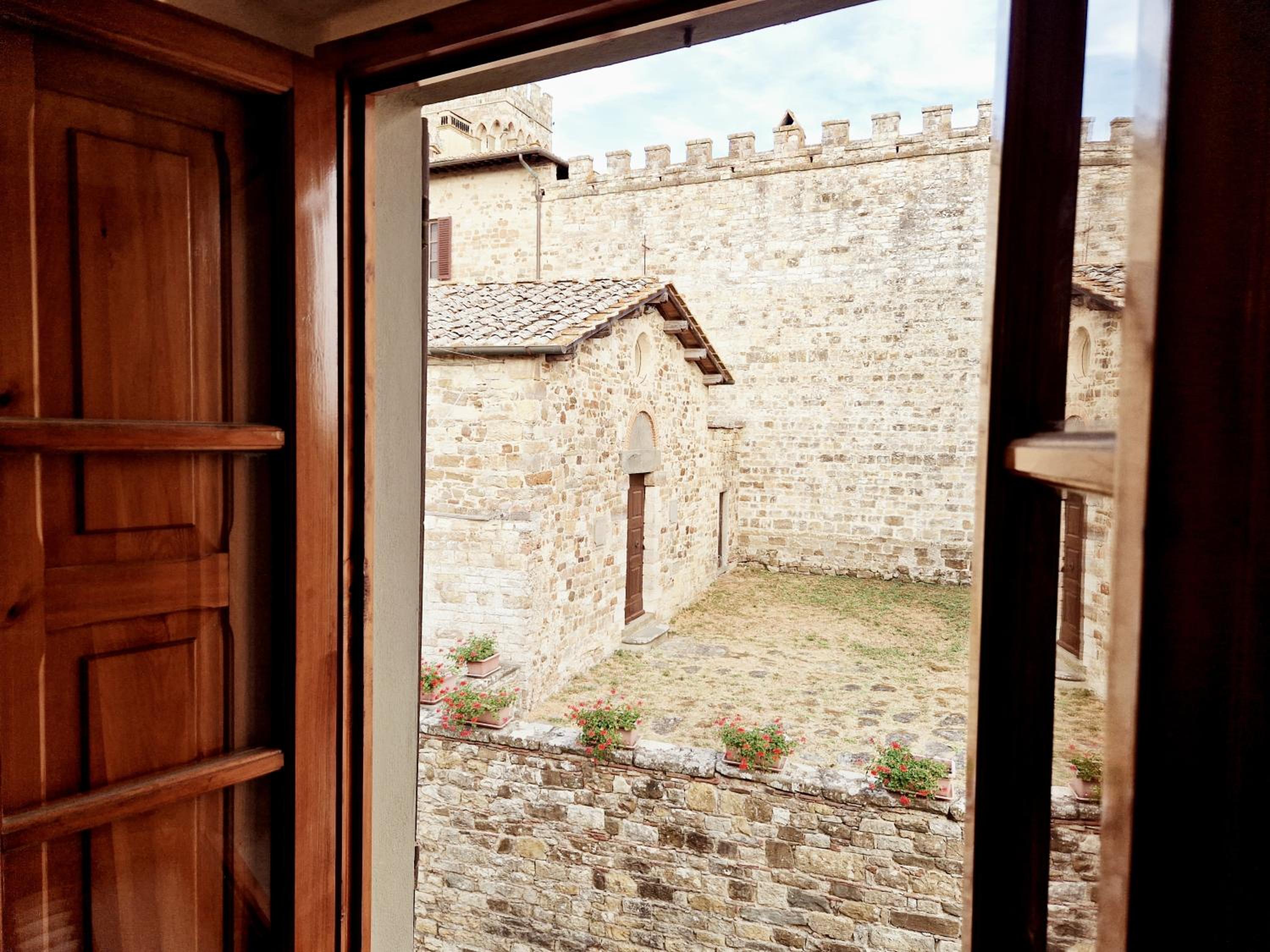 Photo 21