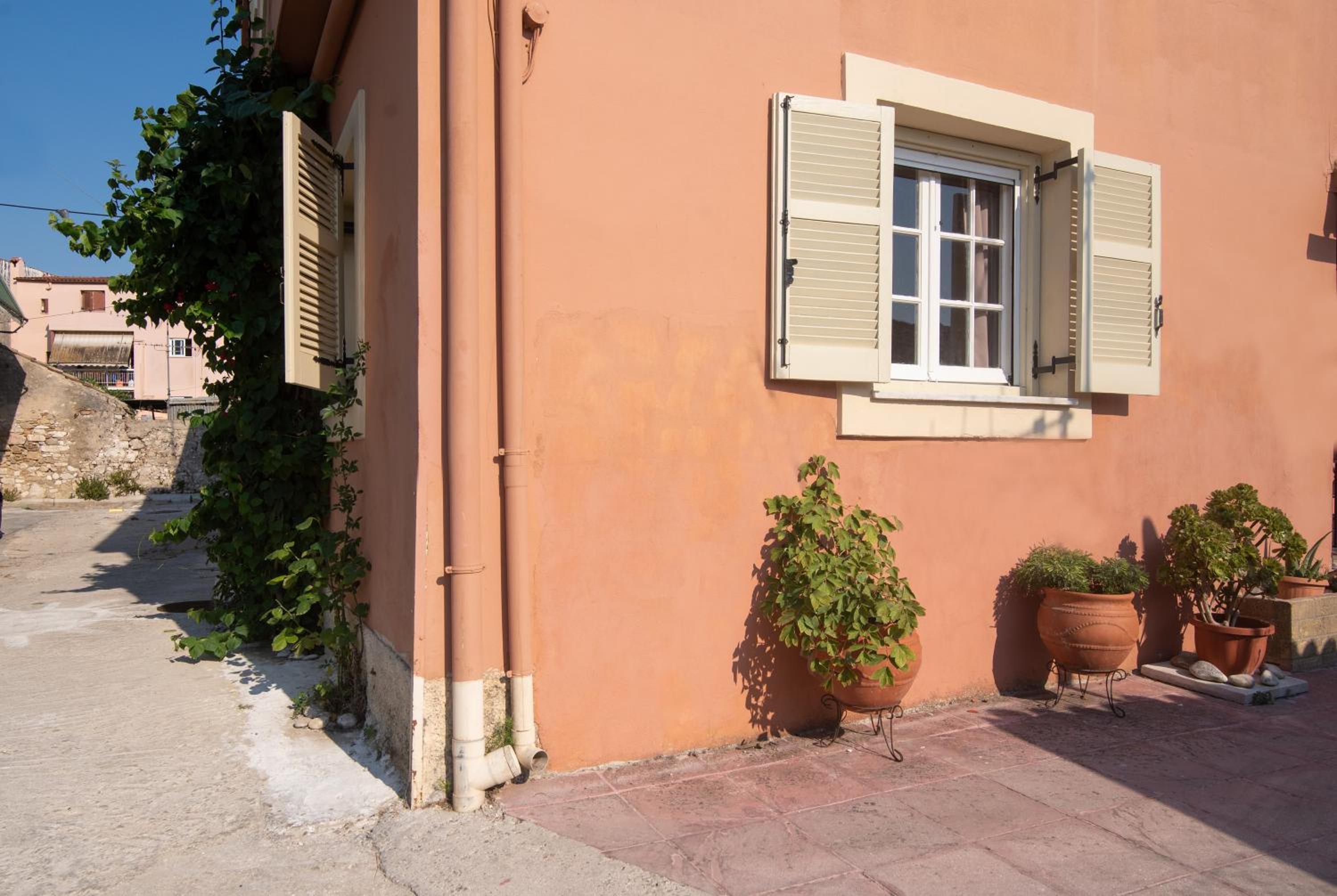 Palaiopolis House
