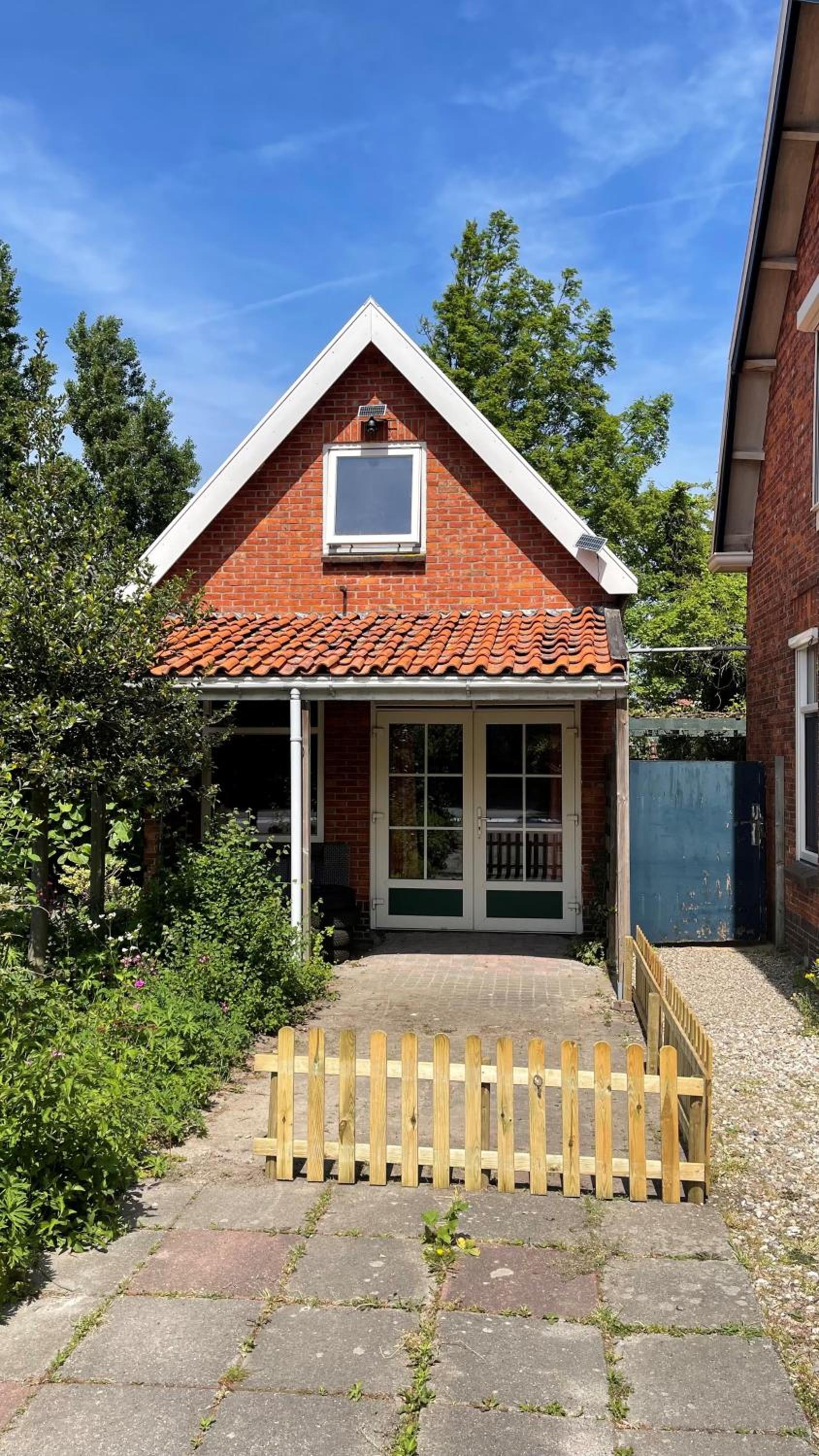 ONO28 Romantic holiday home with large garden view 5