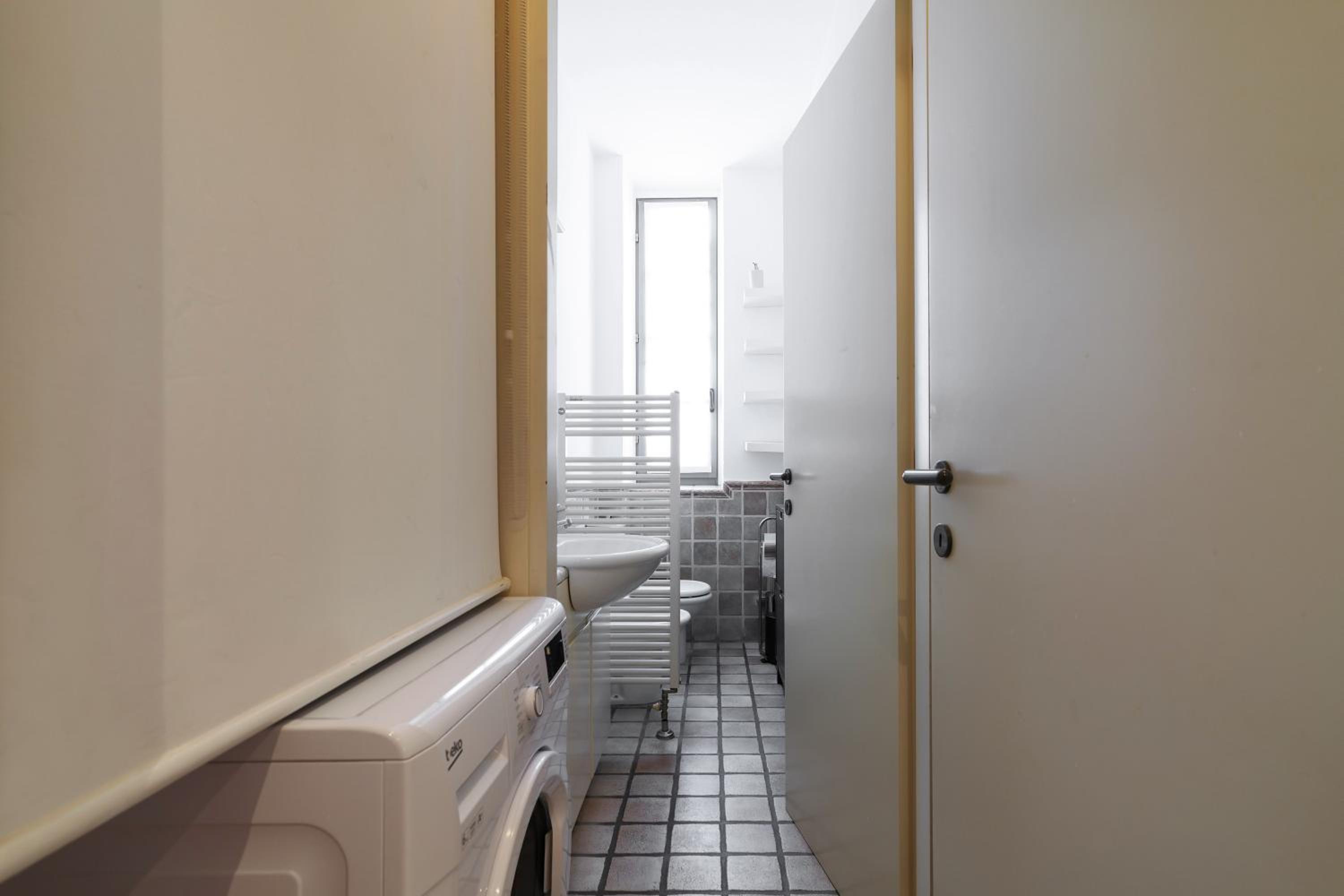 Charming San Babila Apt.