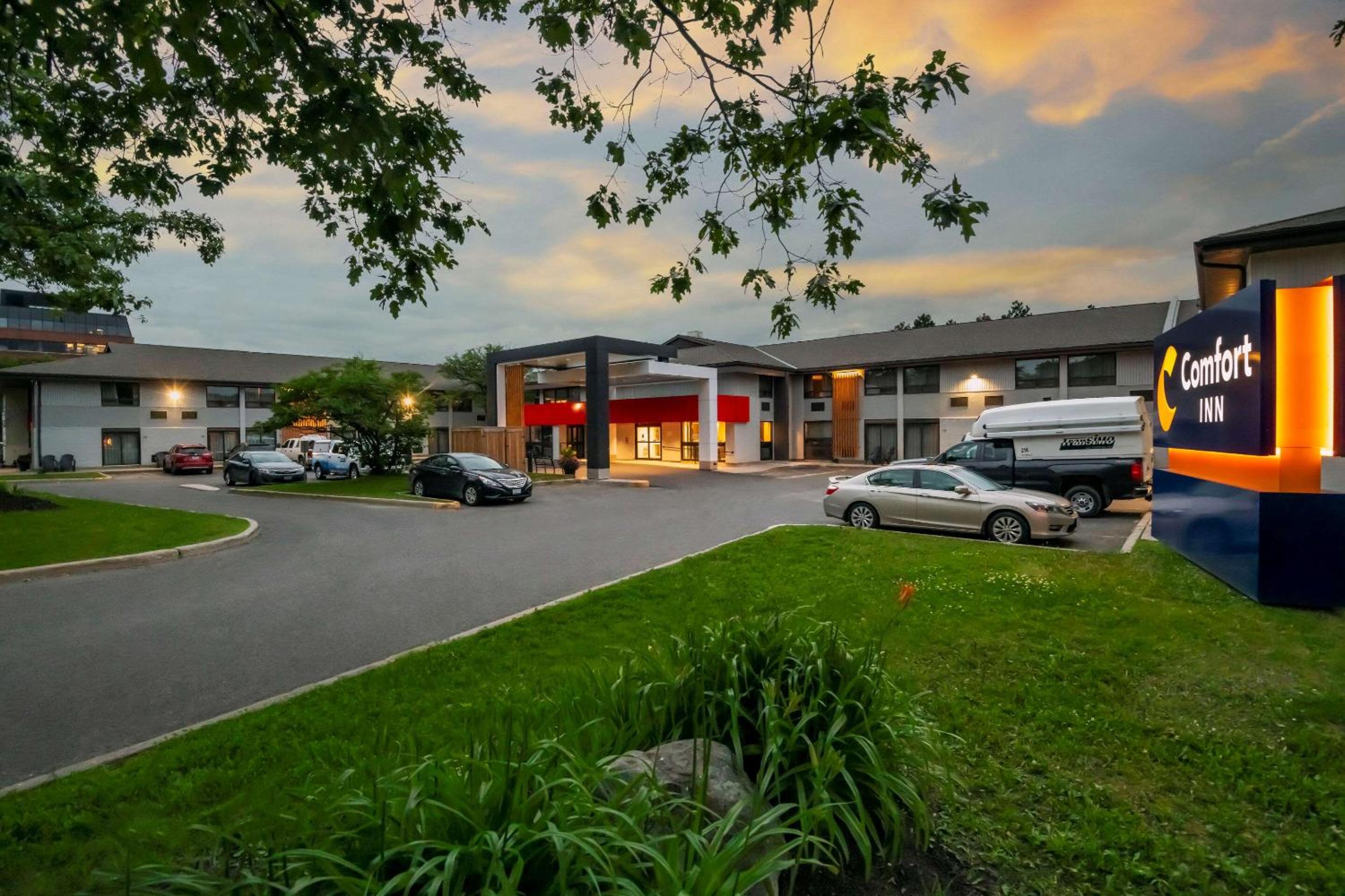 Comfort Inn West