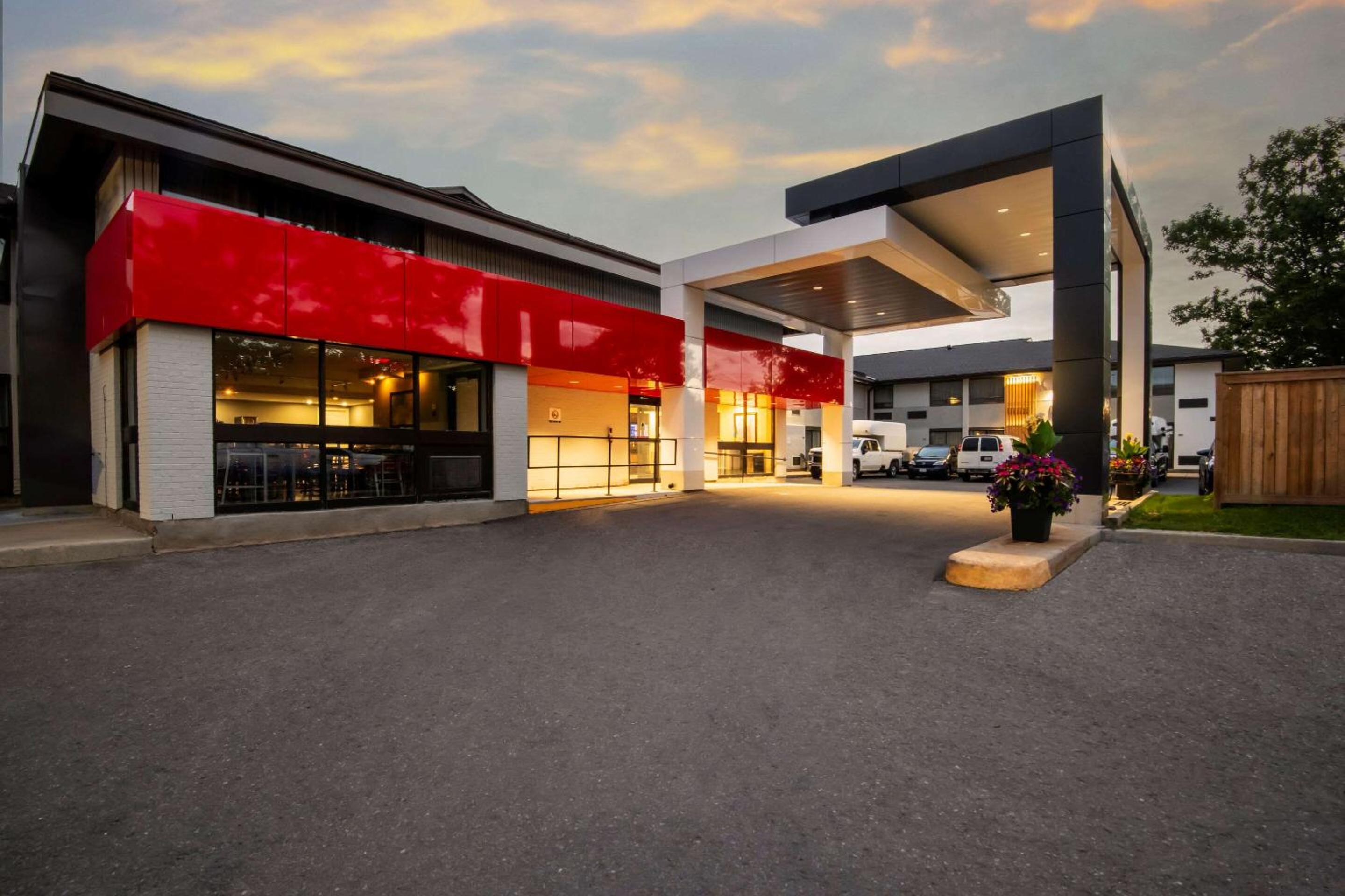 Comfort Inn West