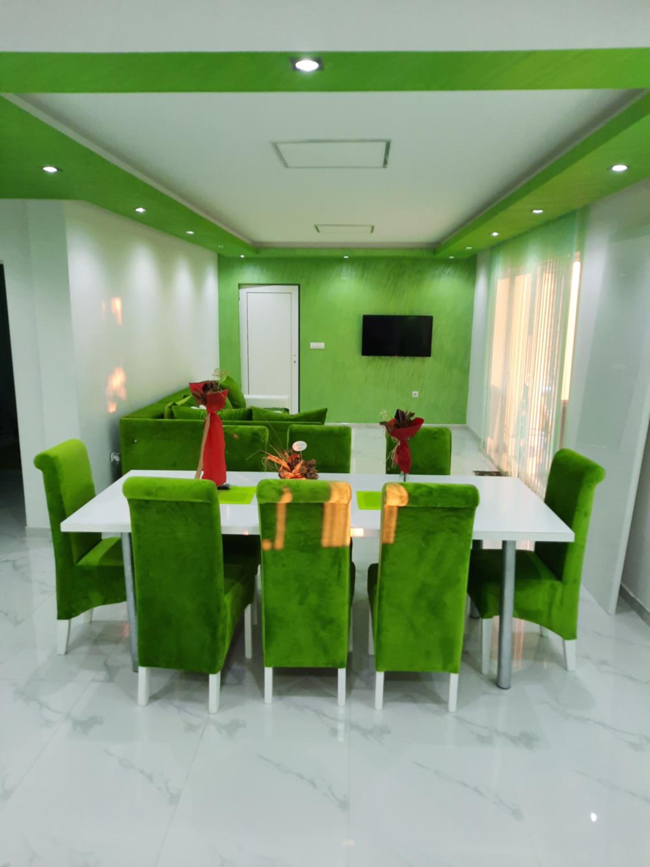 Bovan GREEN LAKE apartments view 2