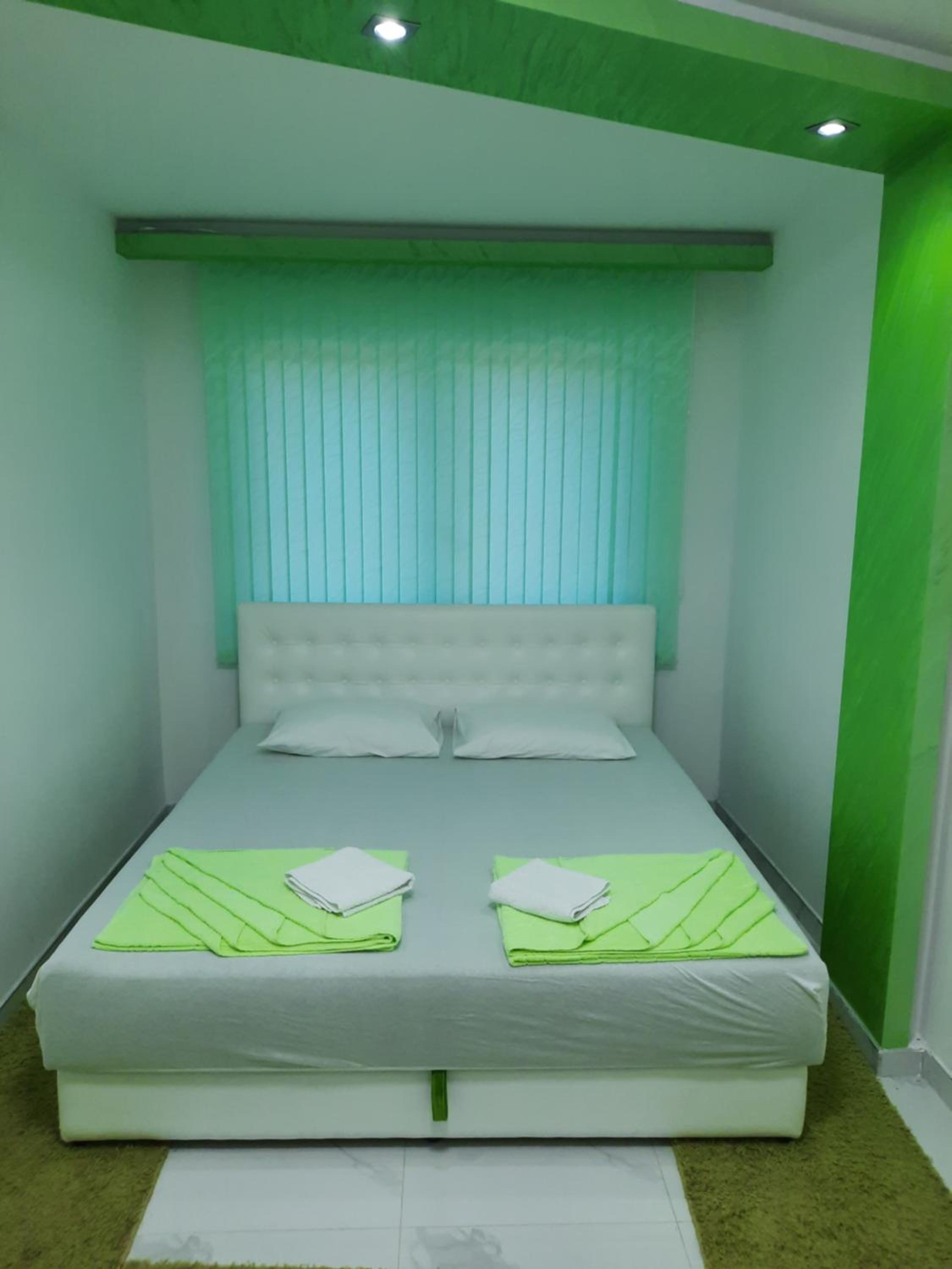 Bovan GREEN LAKE apartments view 4