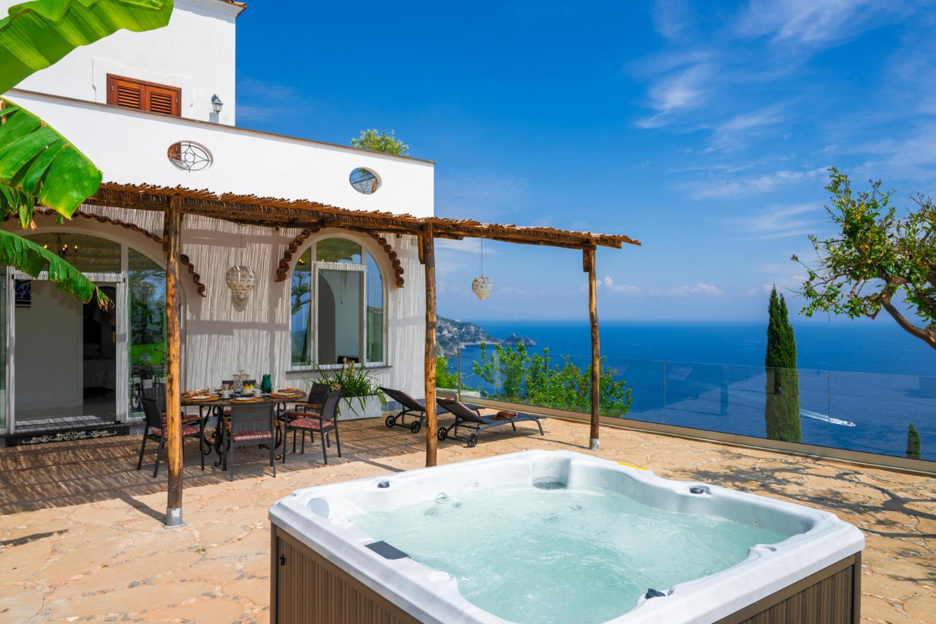 Villa Mimina - Exclusive villa with garden, Jacuzzi and sea view photo 3