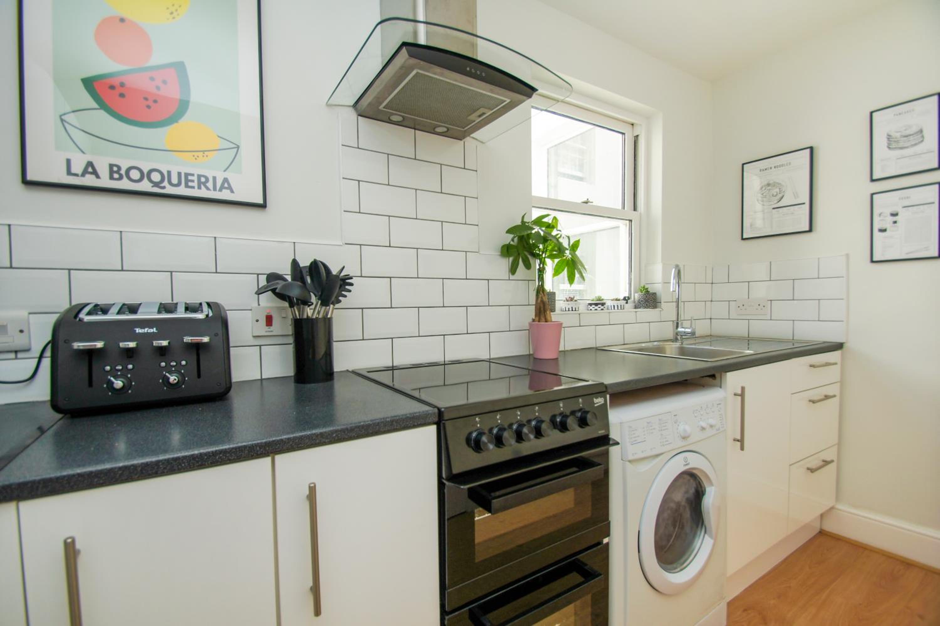 Waterloo Apartment - by Brighton Holiday Lets