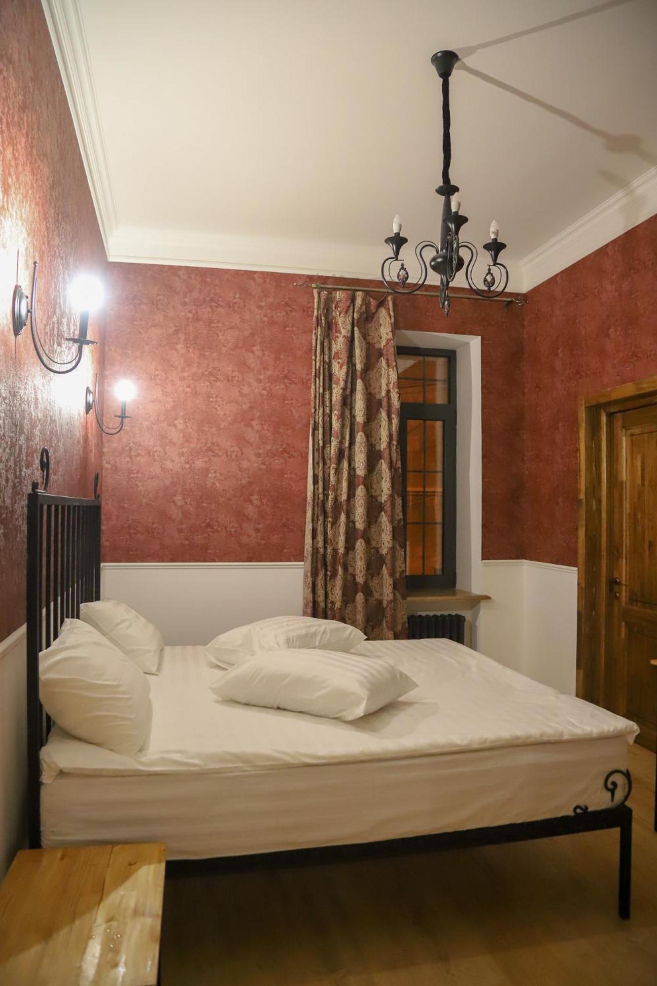 Nur Guest House