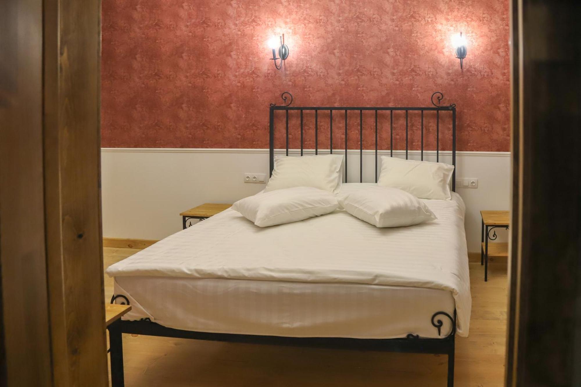 Nur Guest House