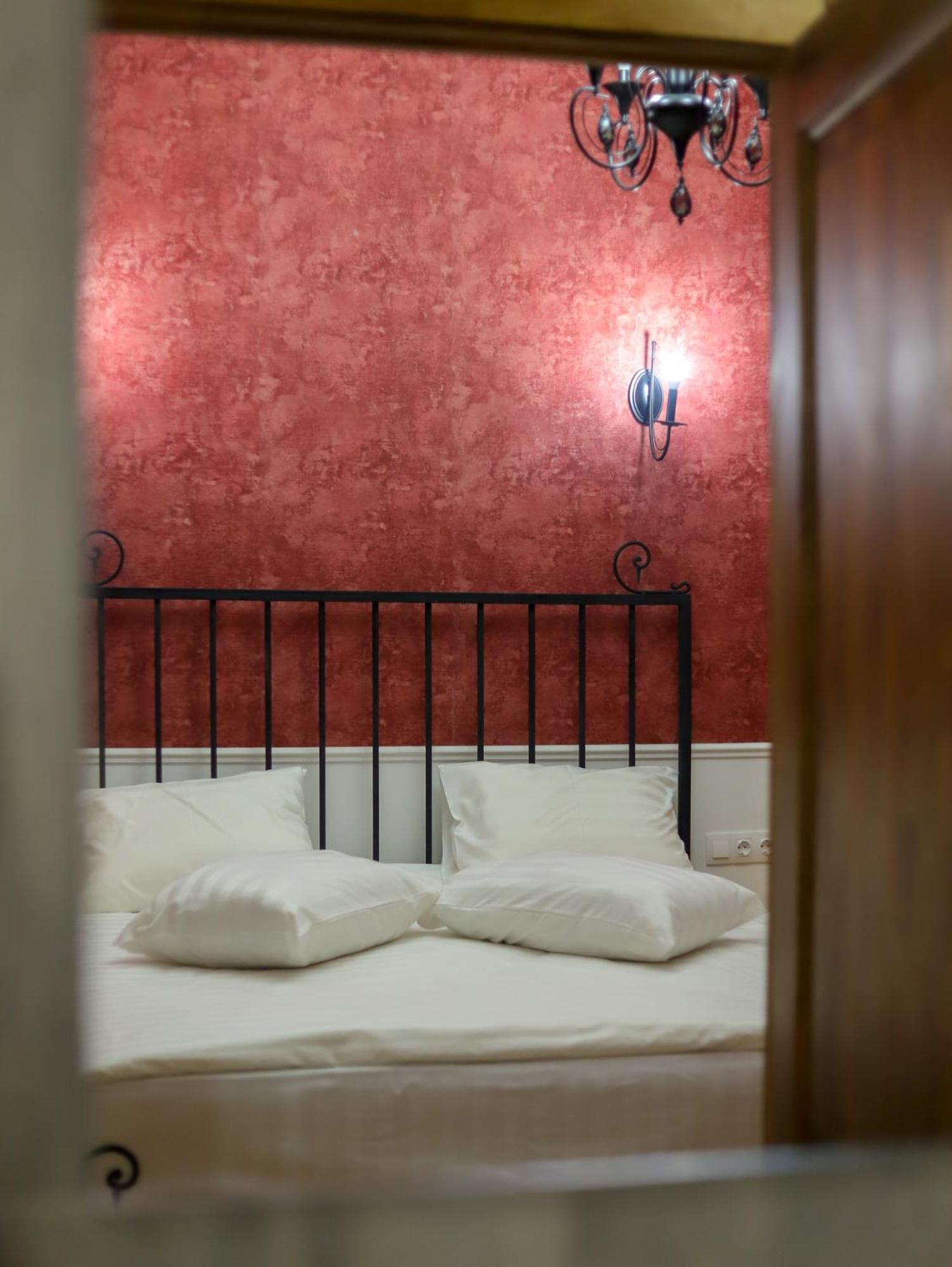Nur Guest House