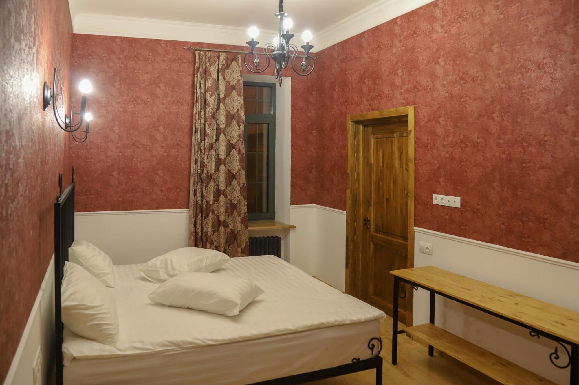 Nur Guest House