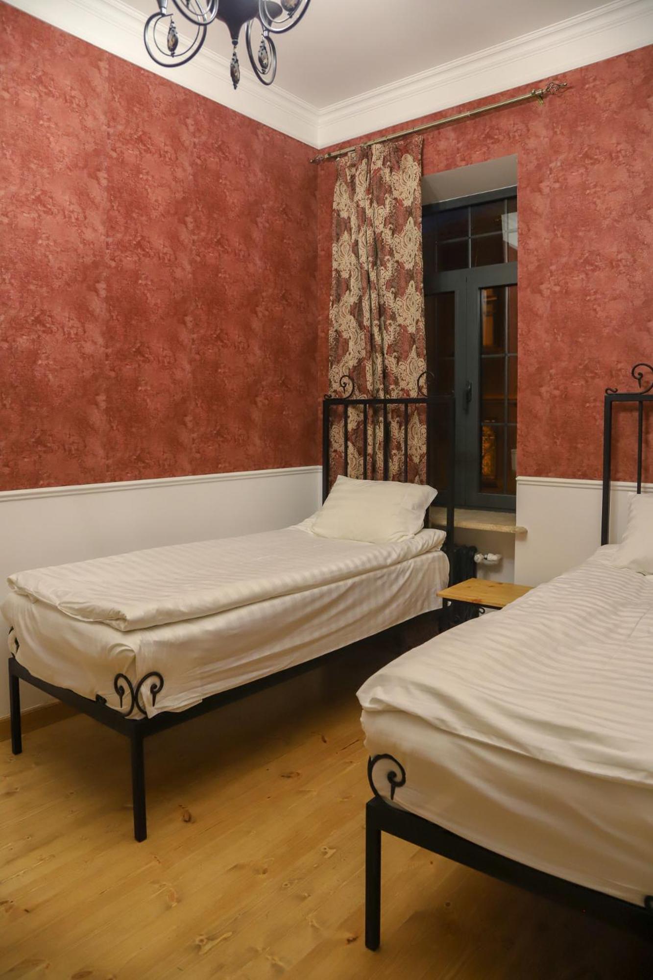 Nur Guest House