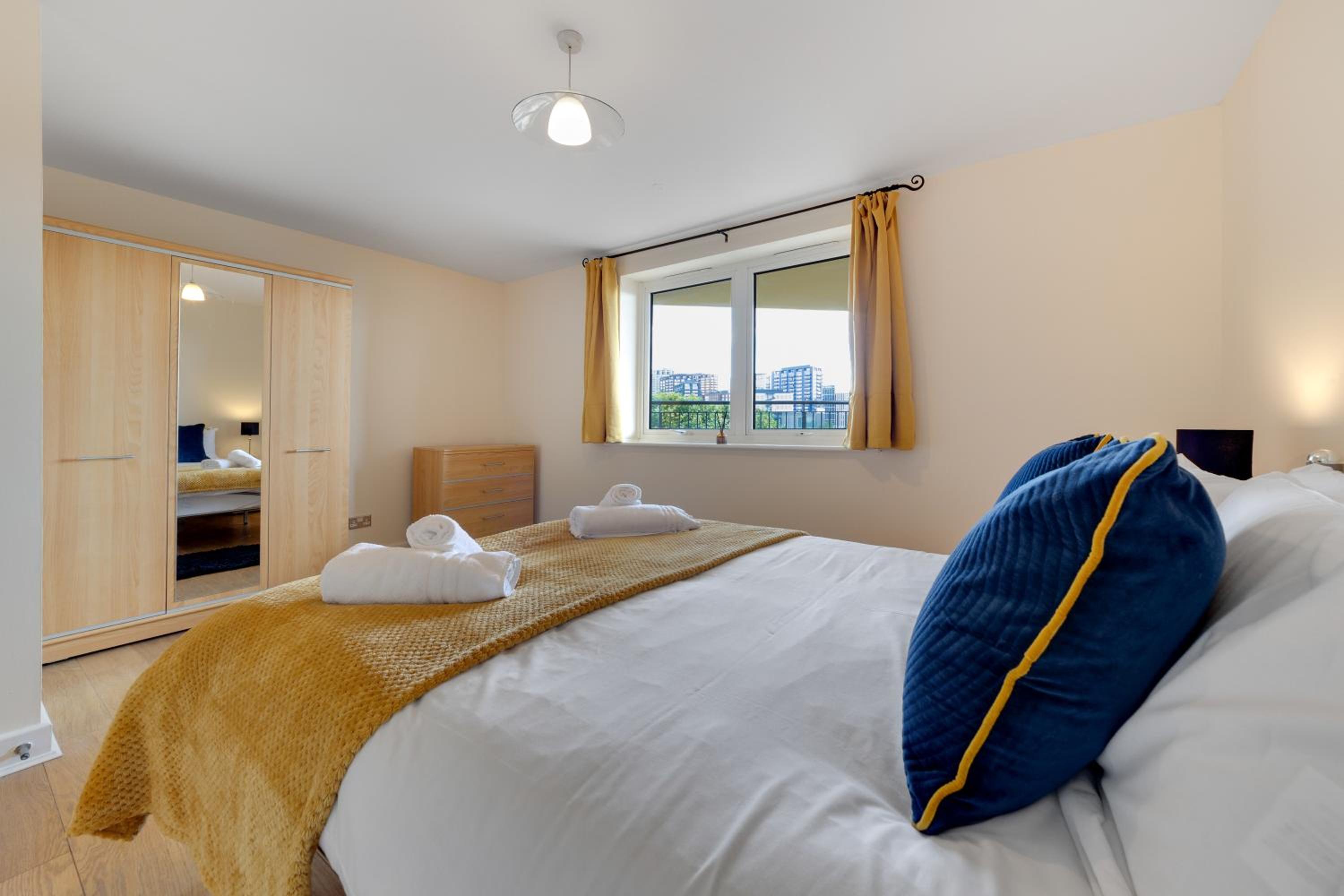 Flourish Apartment - Constant Court - Canary Wharf
