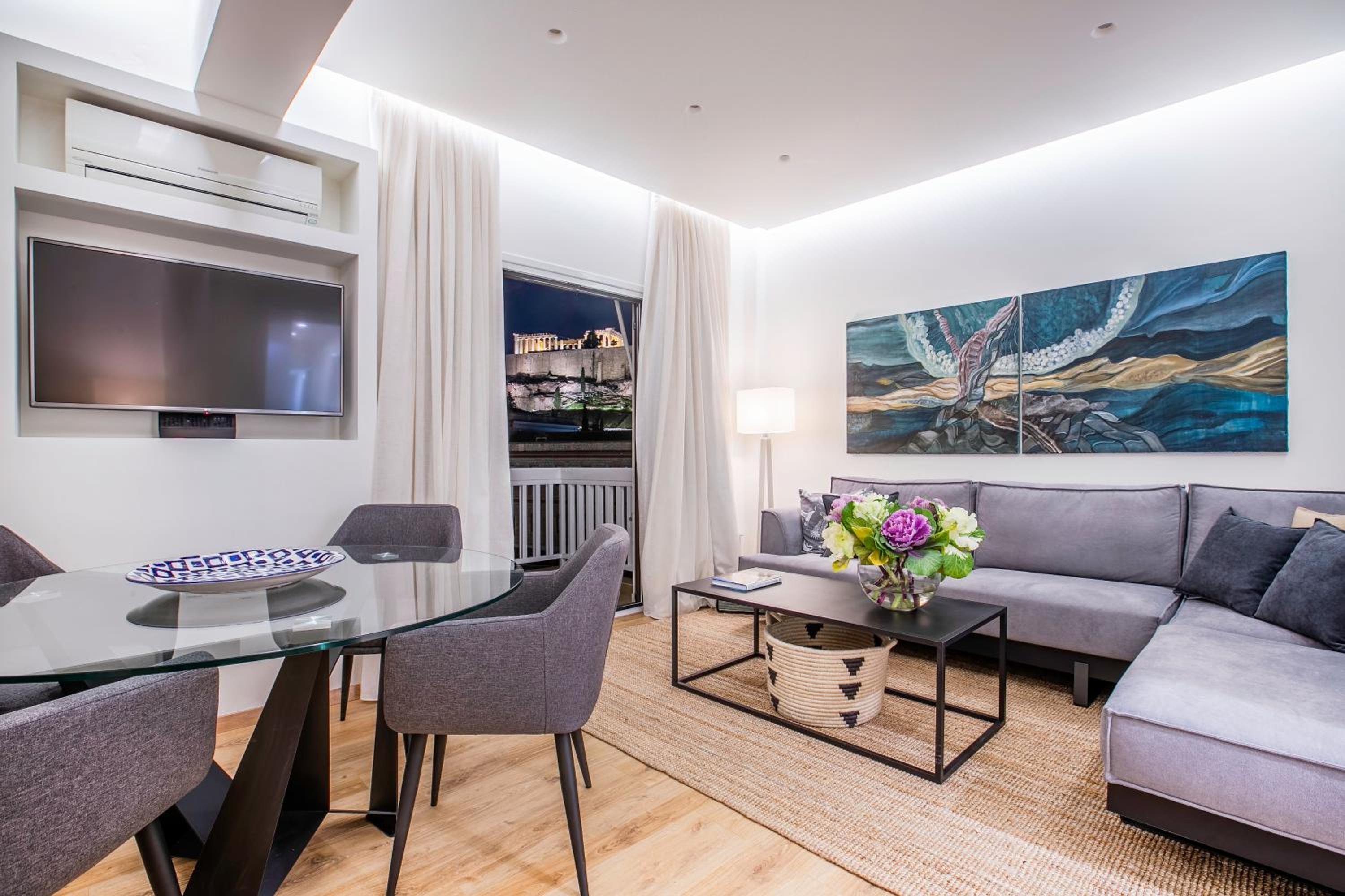 Modern flat in the grounds of Acropolis Monuments -Armonia-