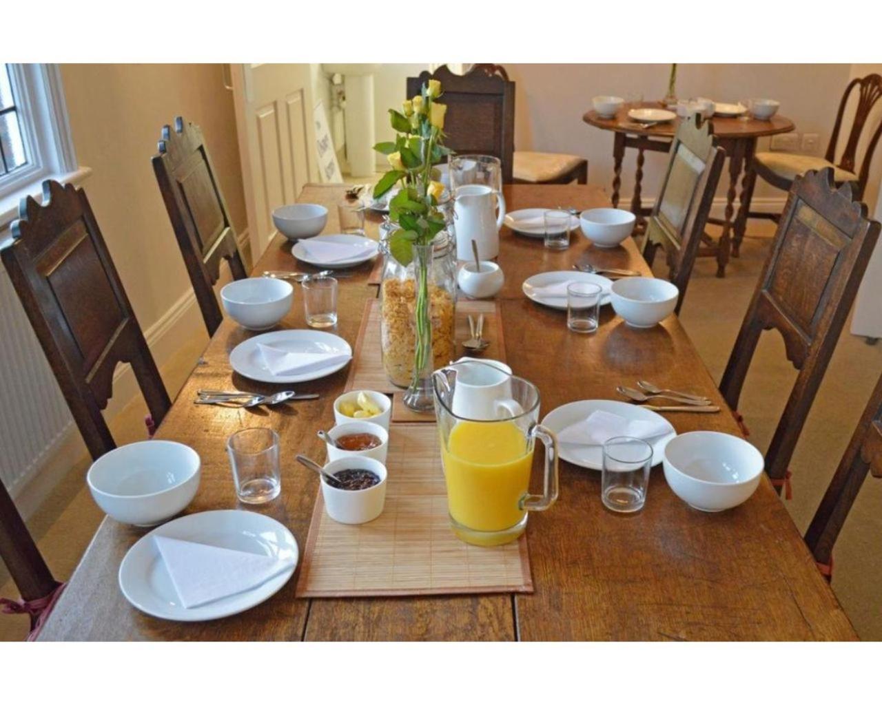 Oxford Vacations - The Osney Arms Guest House - Property Image 9