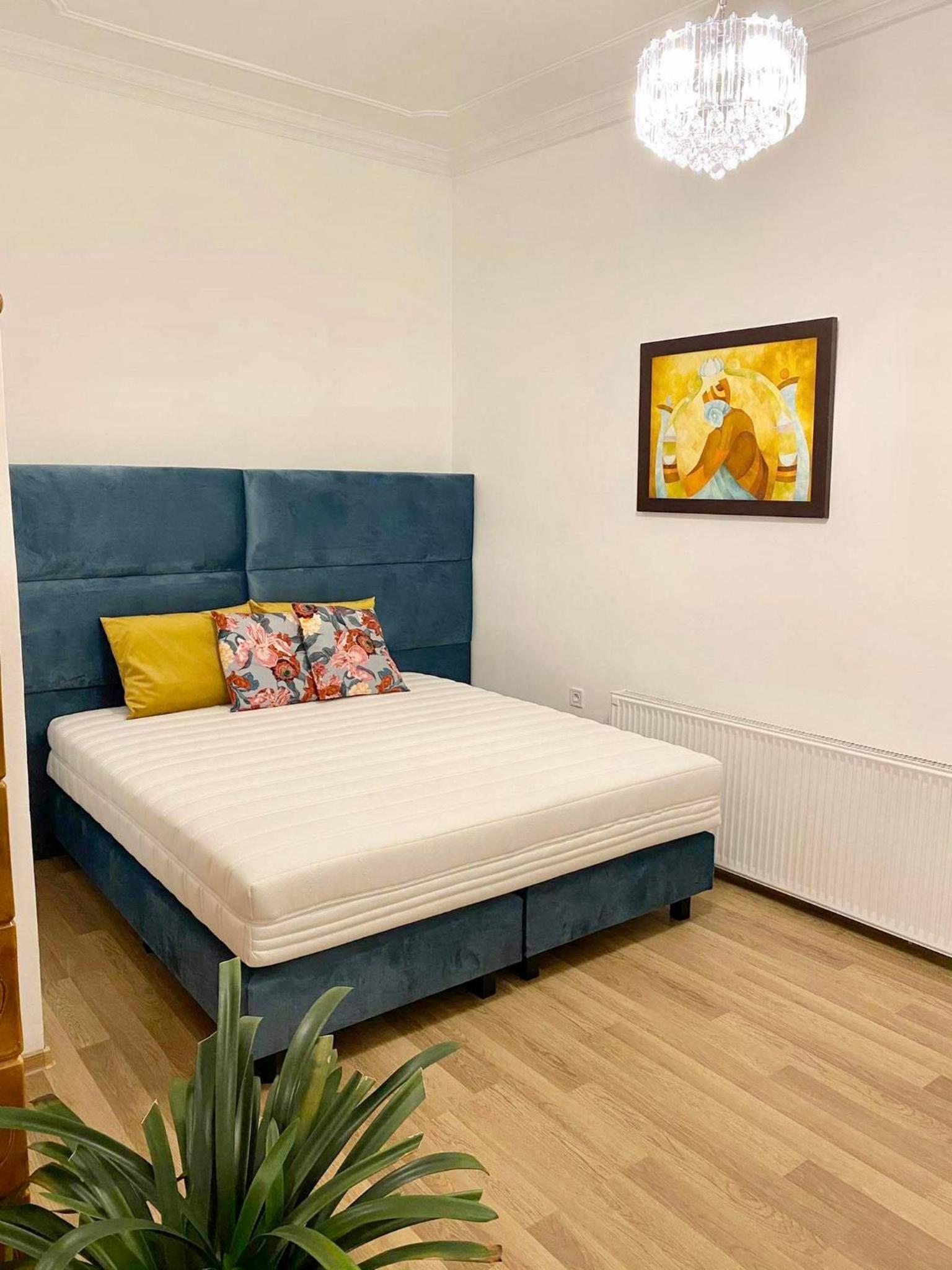 Platános Apartman Tata