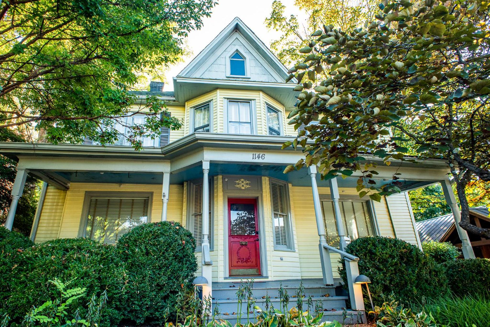 Washington Street Quarters view 2