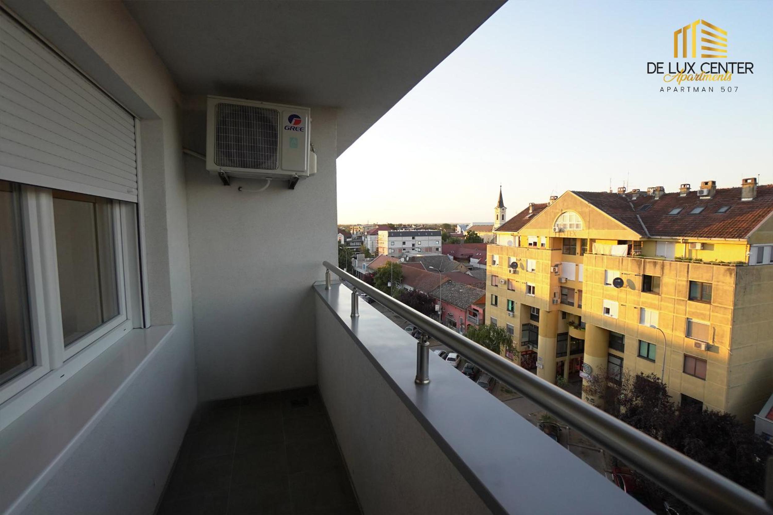 DeLux Center Apartments Inđija view 4