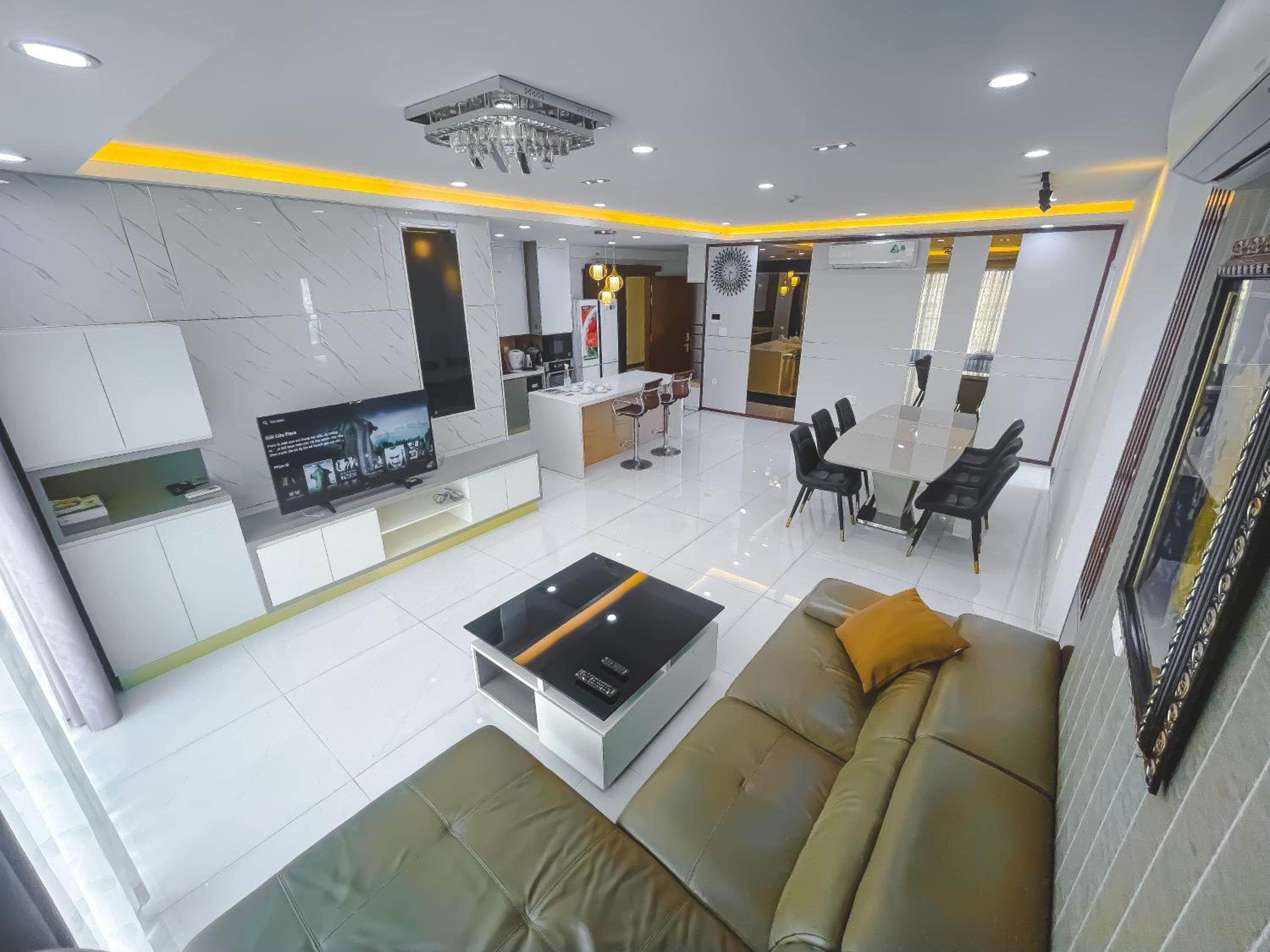 Luxury Gold Apartment 86 -Rooftop Pool Central City