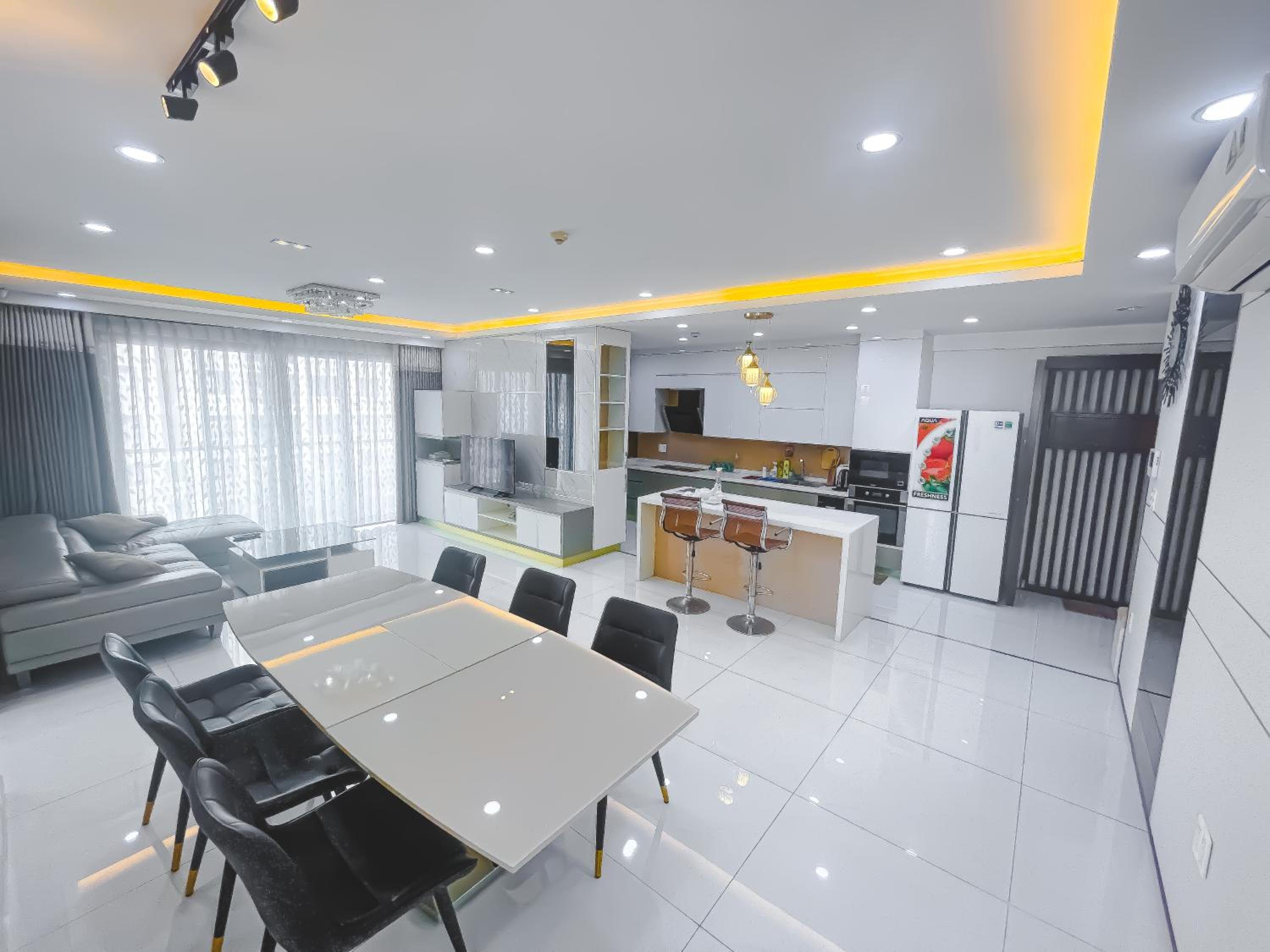 Luxury Gold Apartment 86 -Rooftop Pool Central City