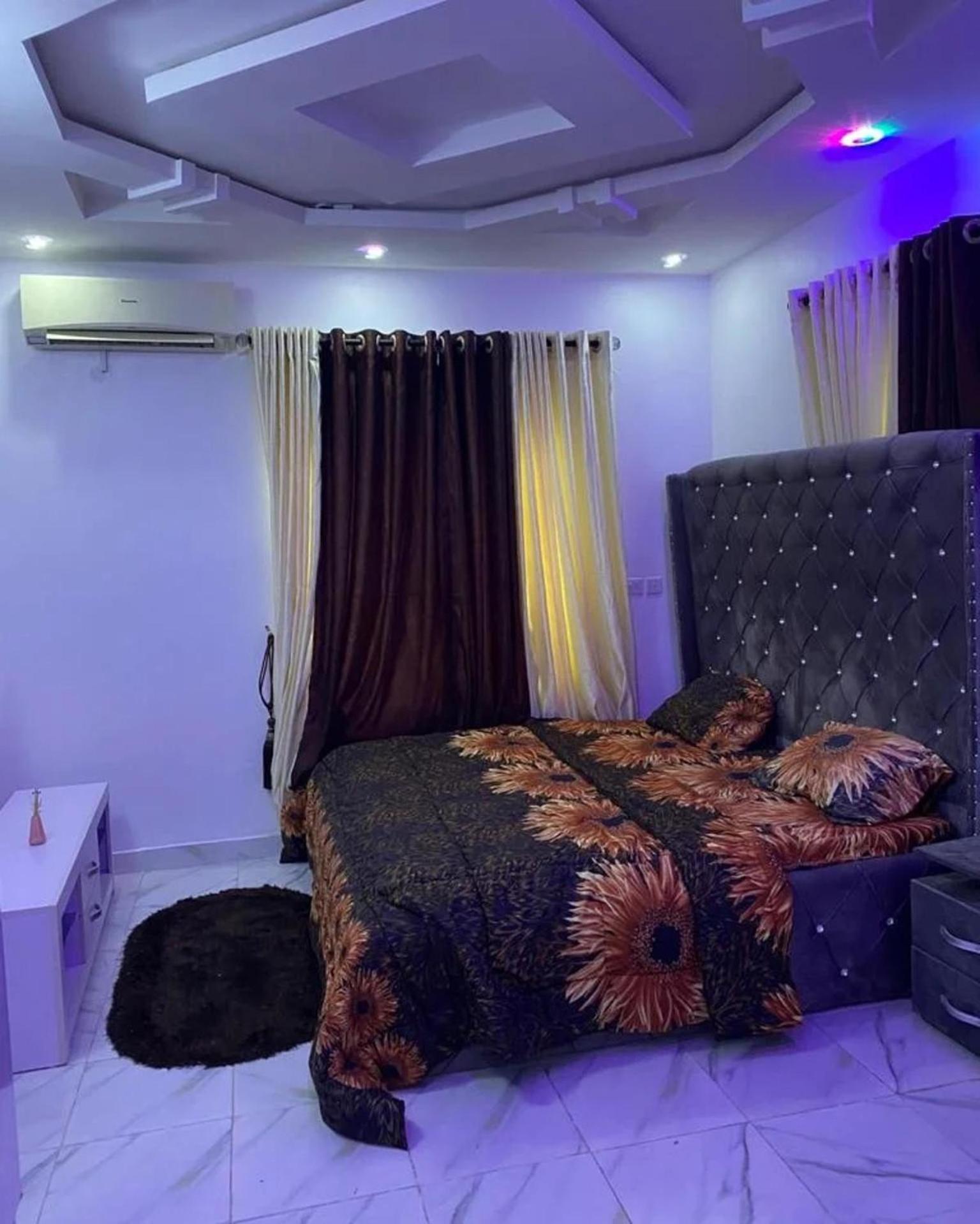 Immaculate 2-Bed Apartment in Lekki Ajah view 2