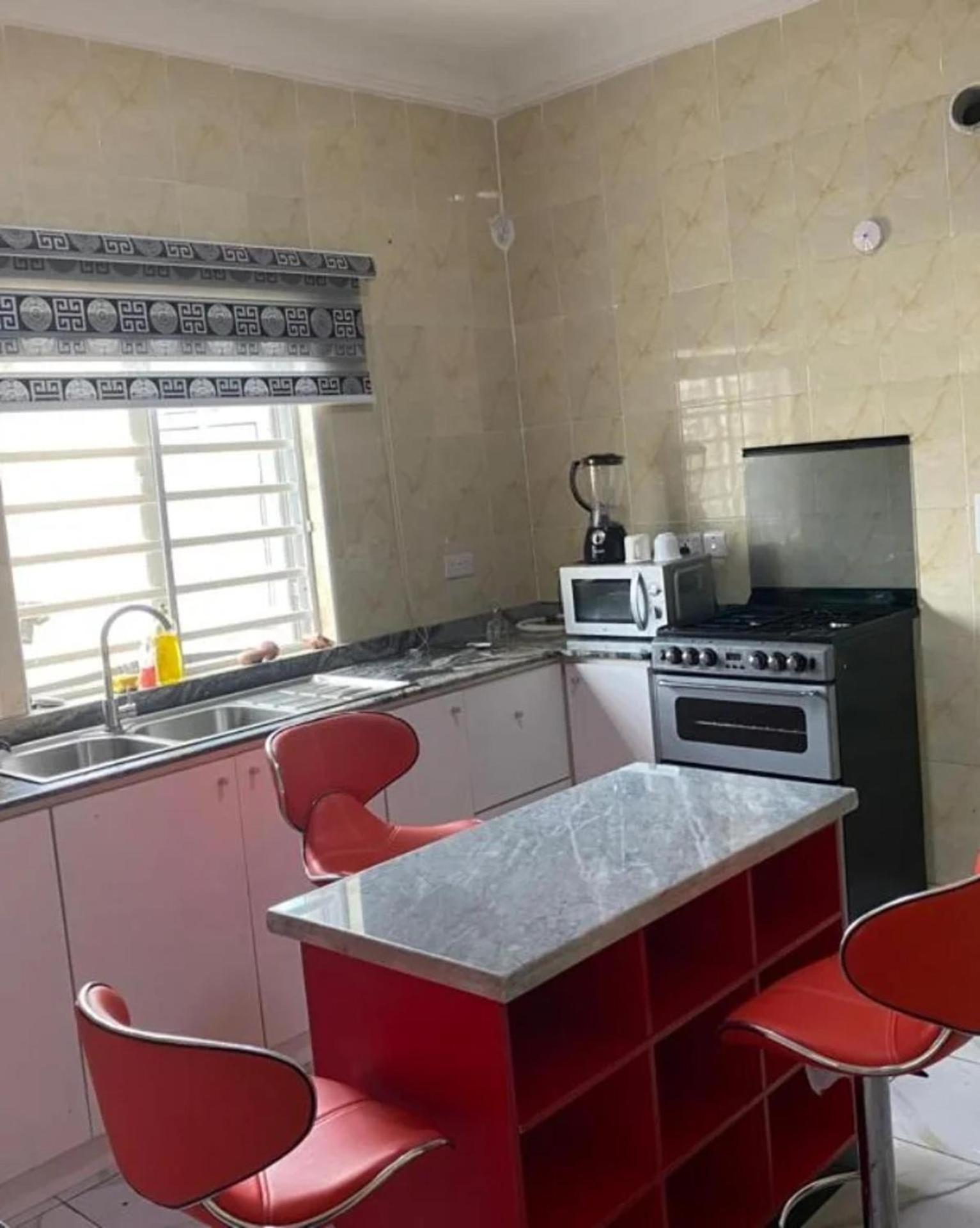 Immaculate 2-Bed Apartment in Lekki Ajah view 4