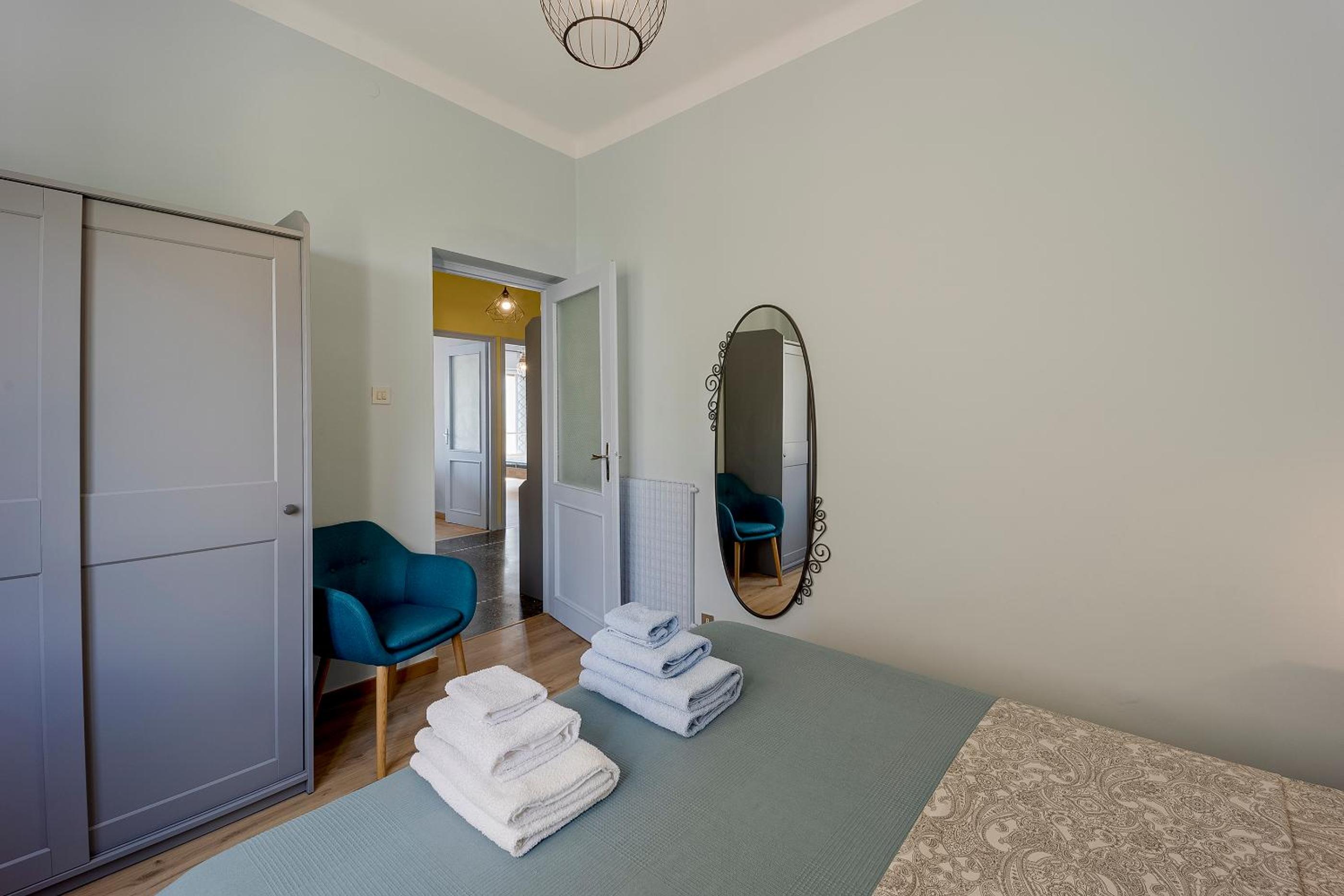 GuestHost - Foce Charming Seaview Flat photo 4