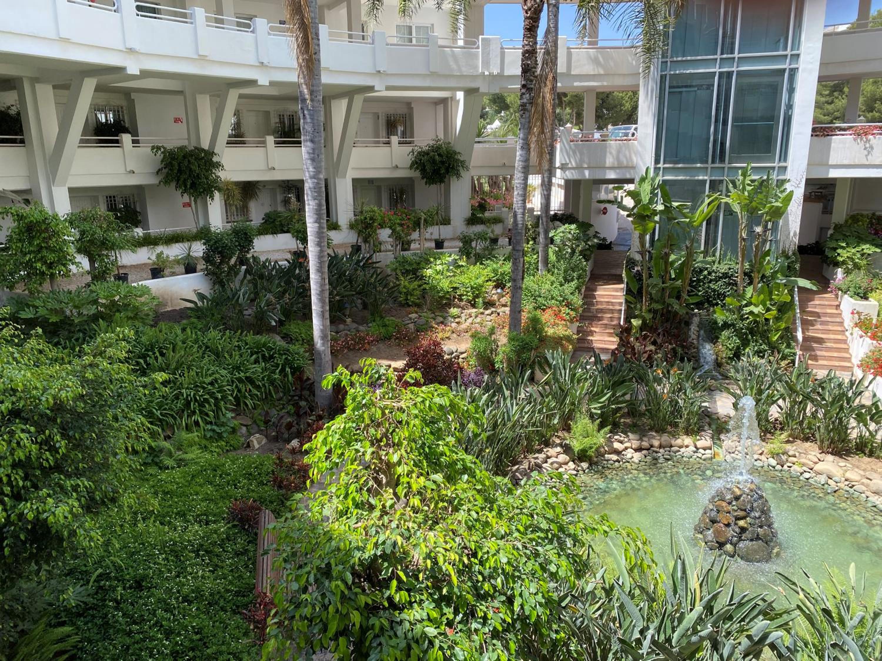 Miraflores Resort