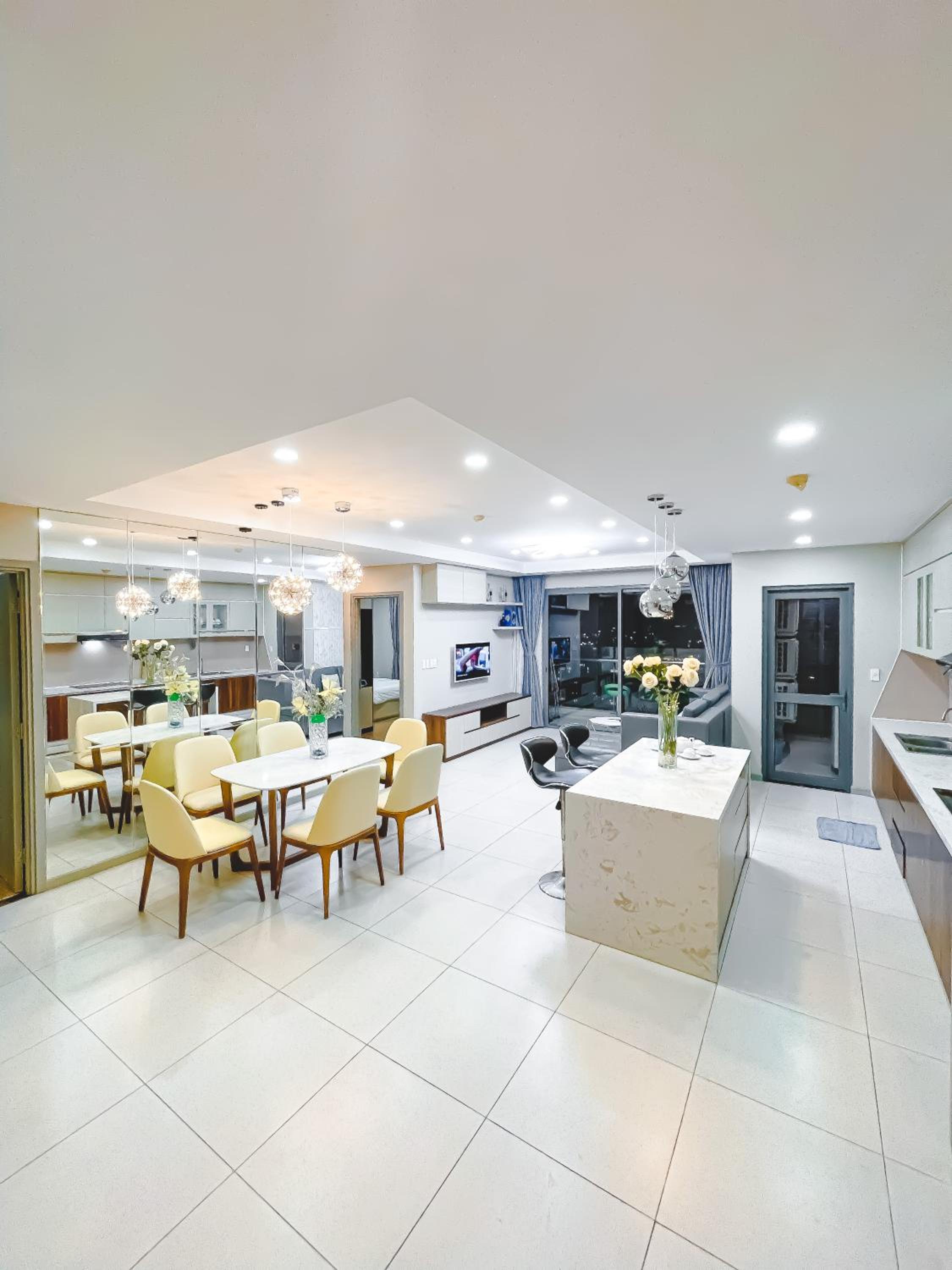Luxury Gold Apartment 86 -Rooftop Pool Central City