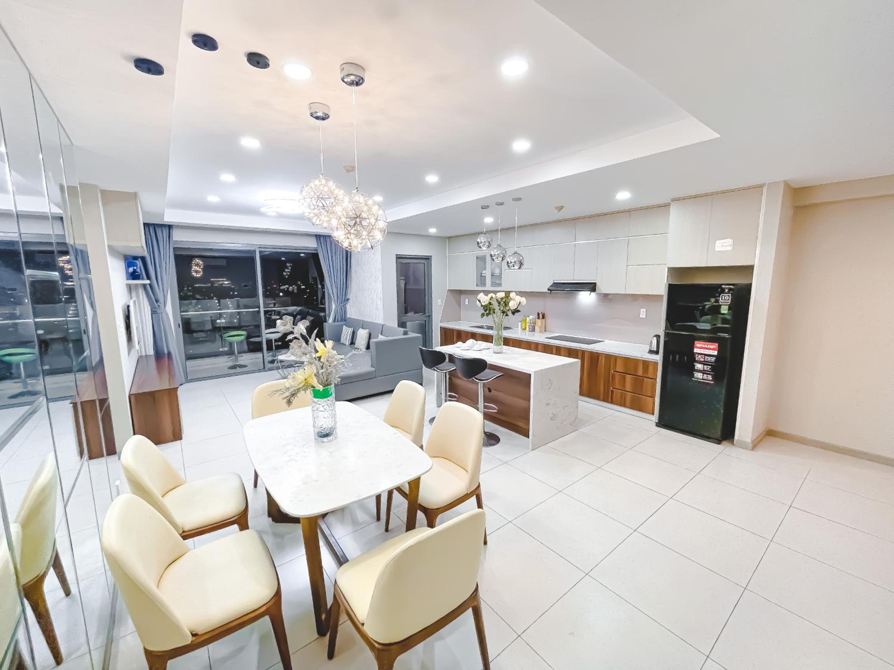 Luxury Gold Apartment 86 -Rooftop Pool Central City