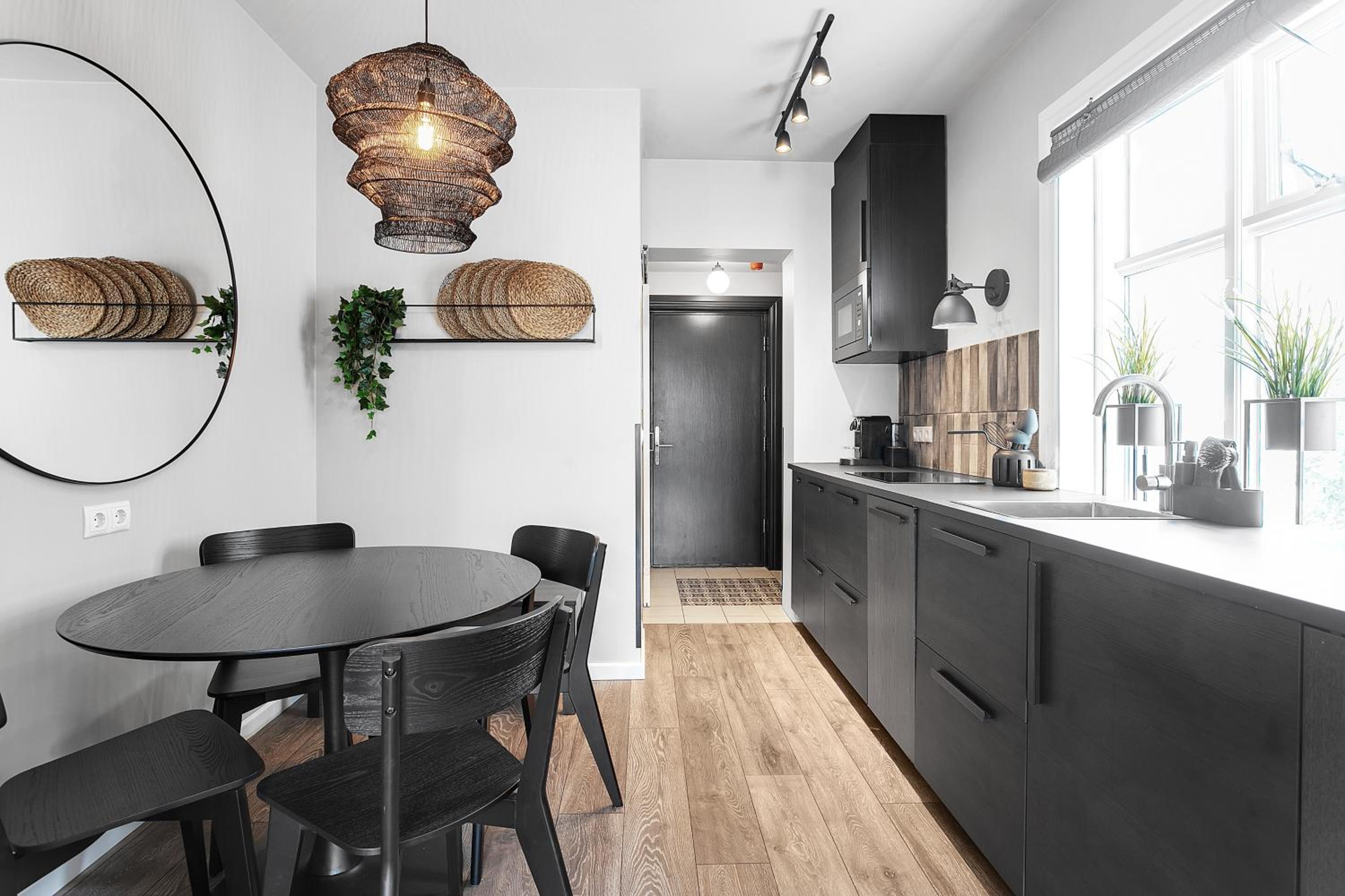 Baldur Apartments