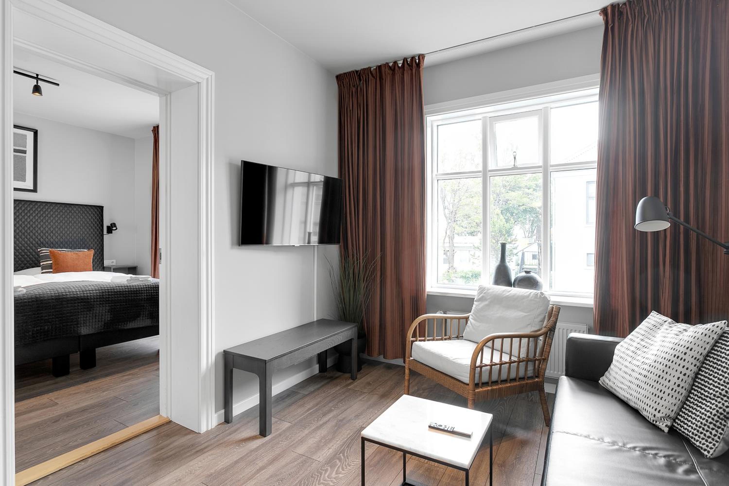 Baldur Apartments