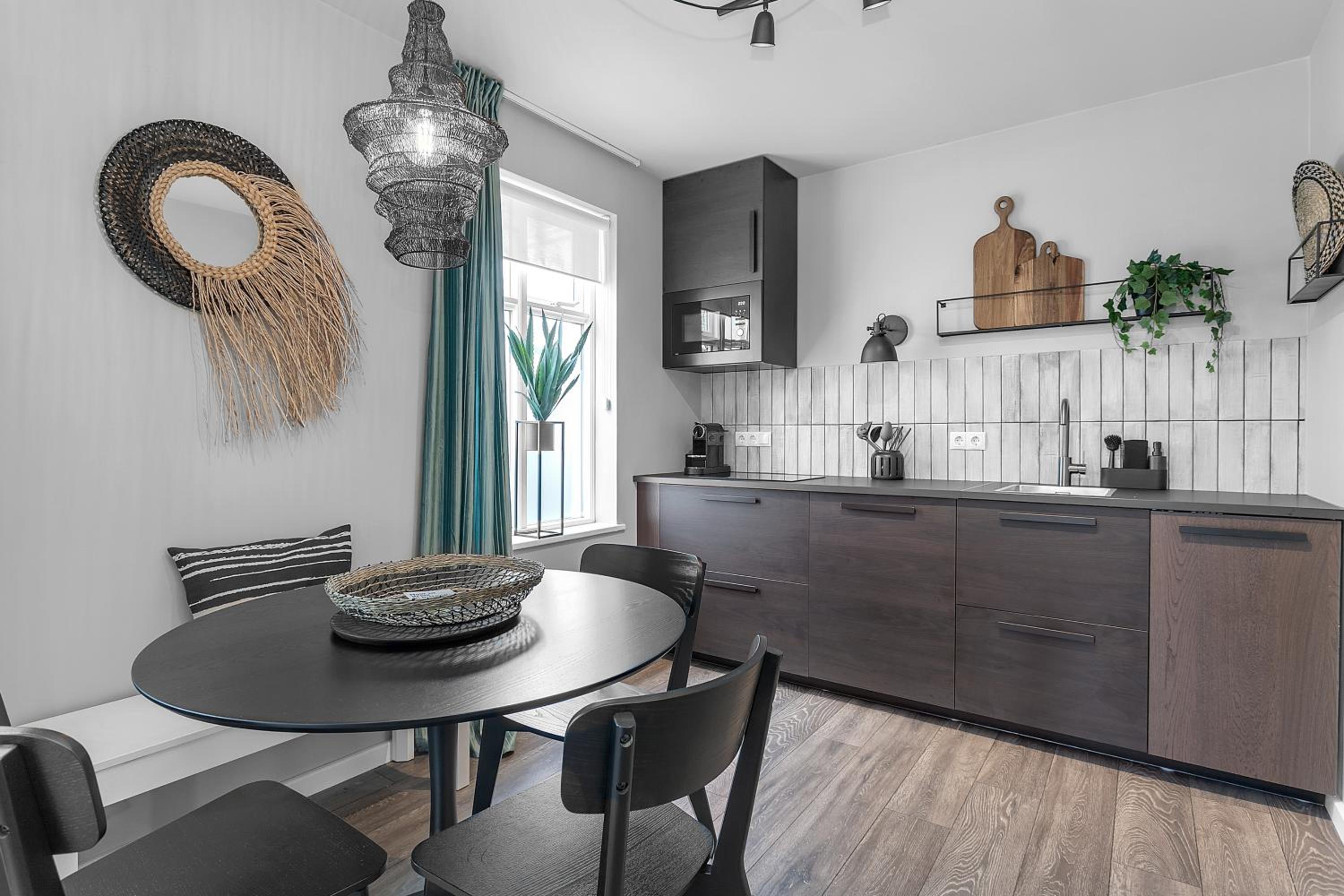 Baldur Apartments