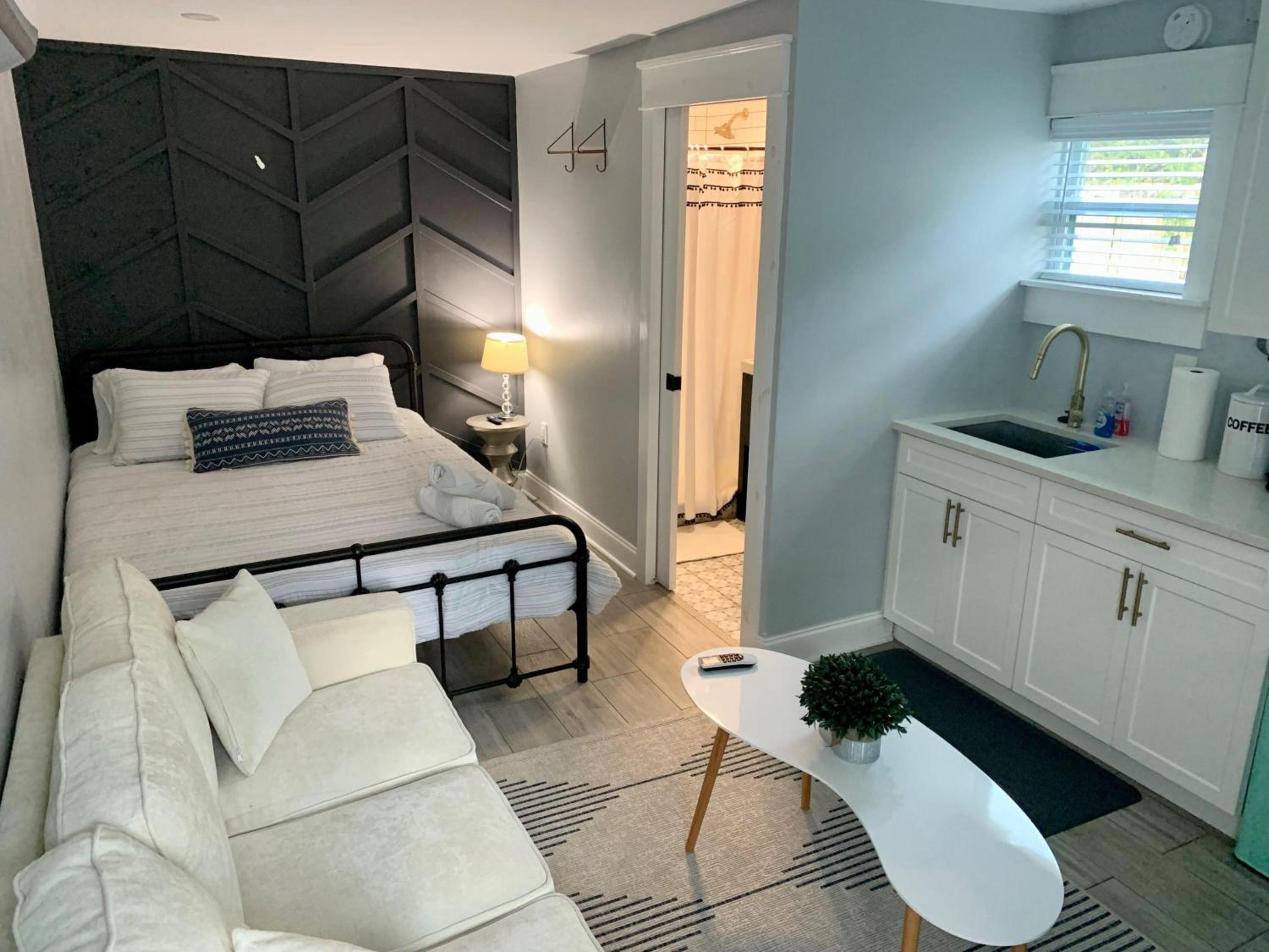 Casa Sunshine - Mediterranean Style Meets Cabana Life view 5