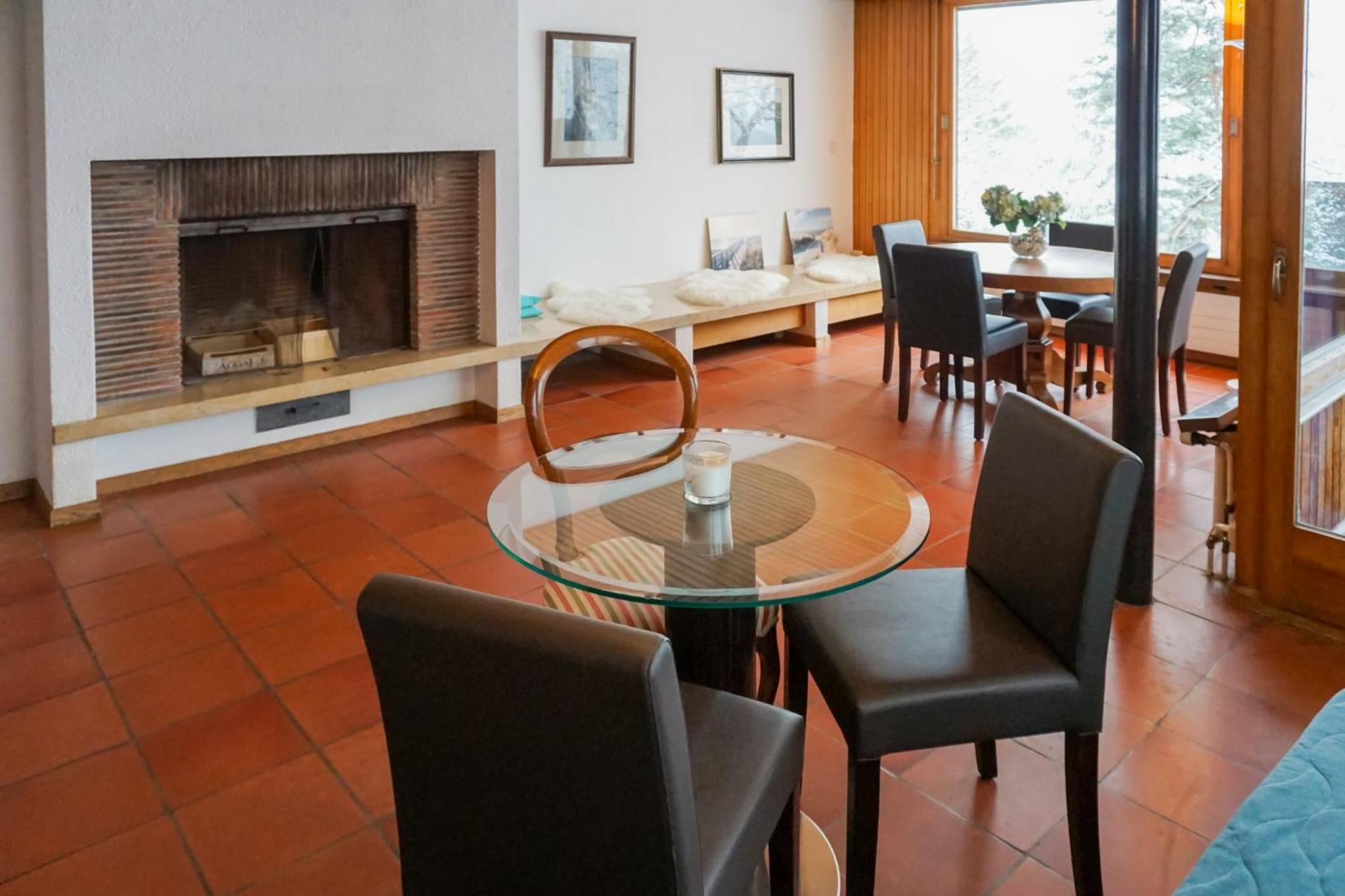 Grosse 4 Zimmer Wohnung mit traumhafter Aussicht view 4