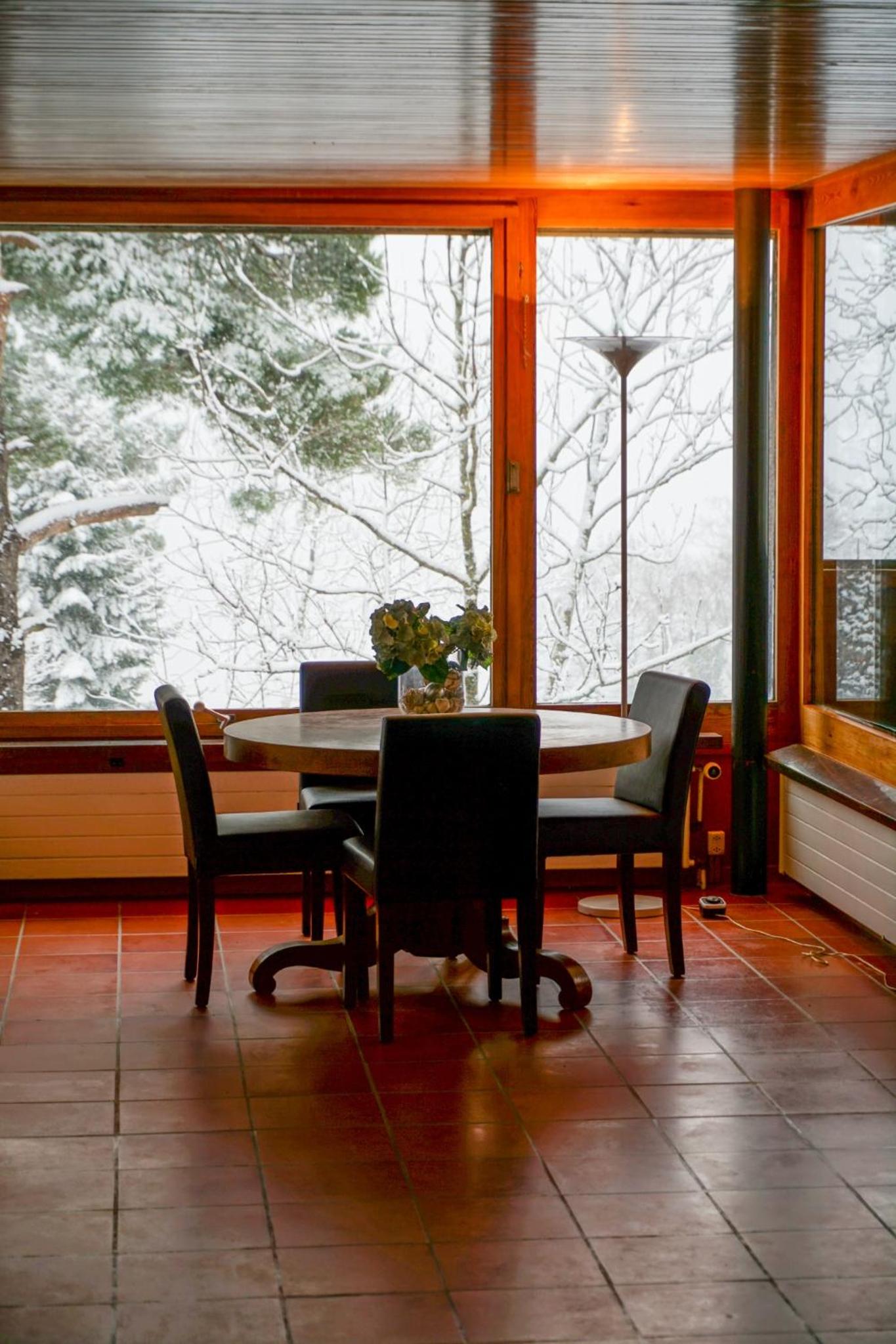 Grosse 4 Zimmer Wohnung mit traumhafter Aussicht view 5