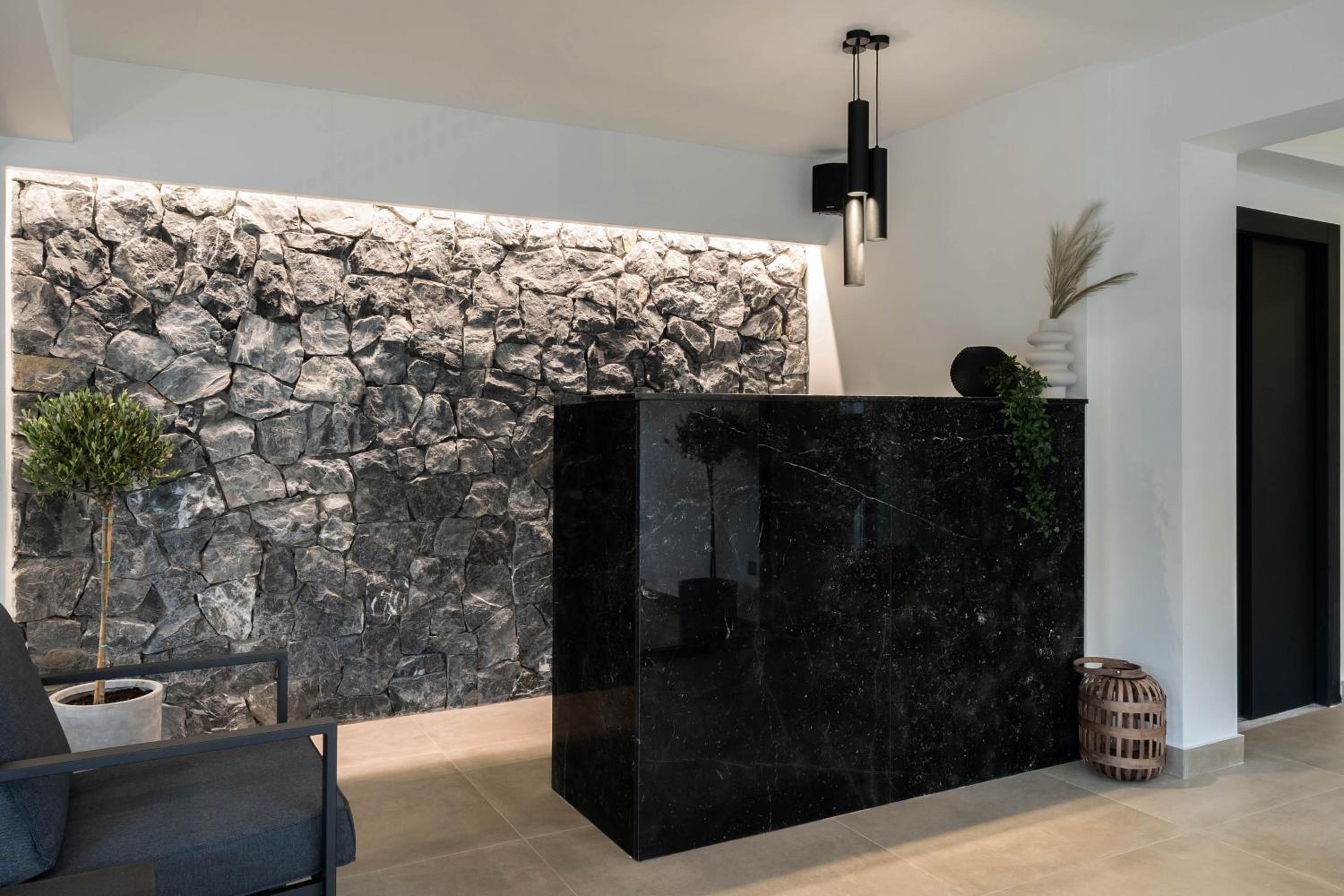 Nerea Boutique Suites Karystos