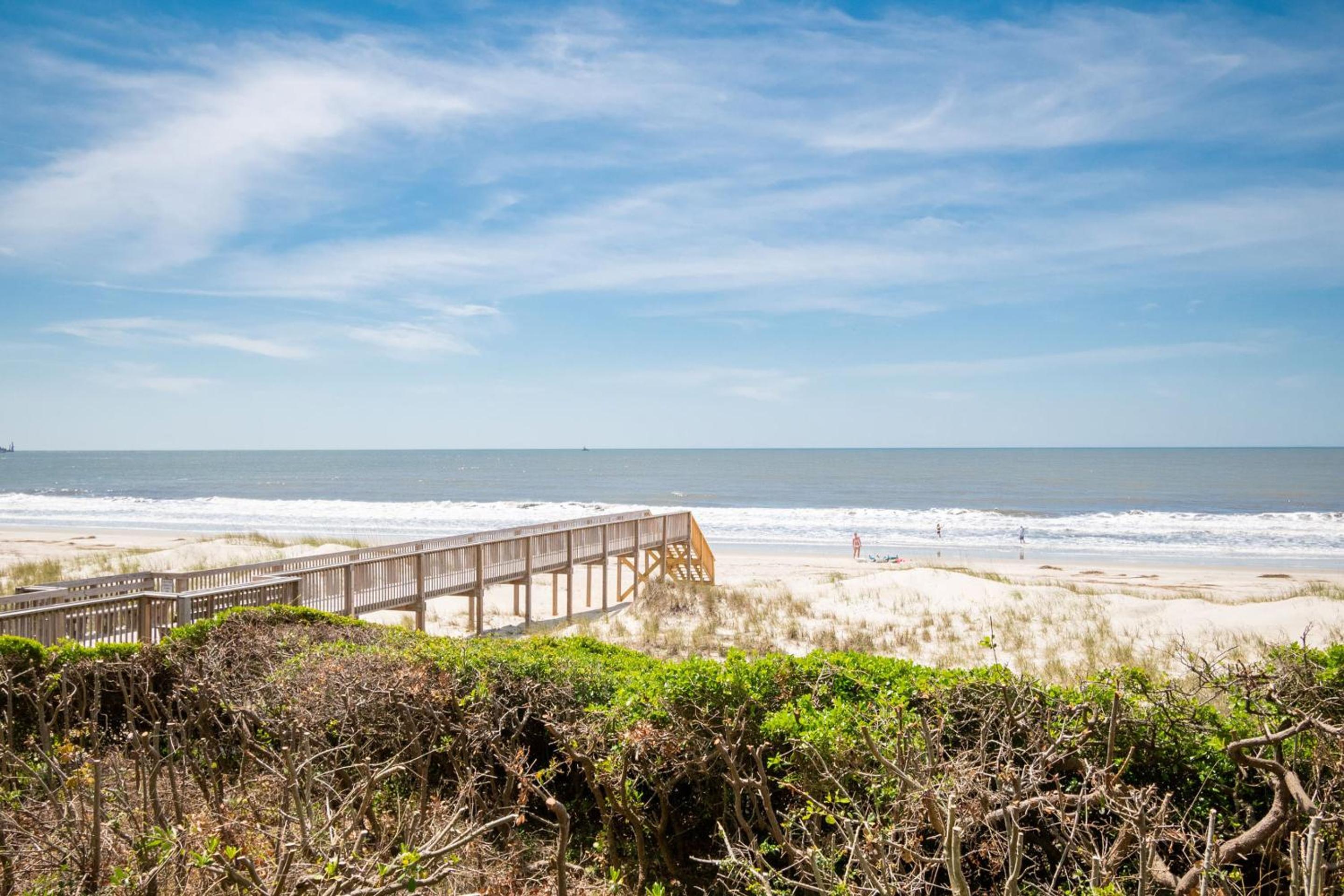 405 Dolphin Crossing by Oak Island Accommodations view 2