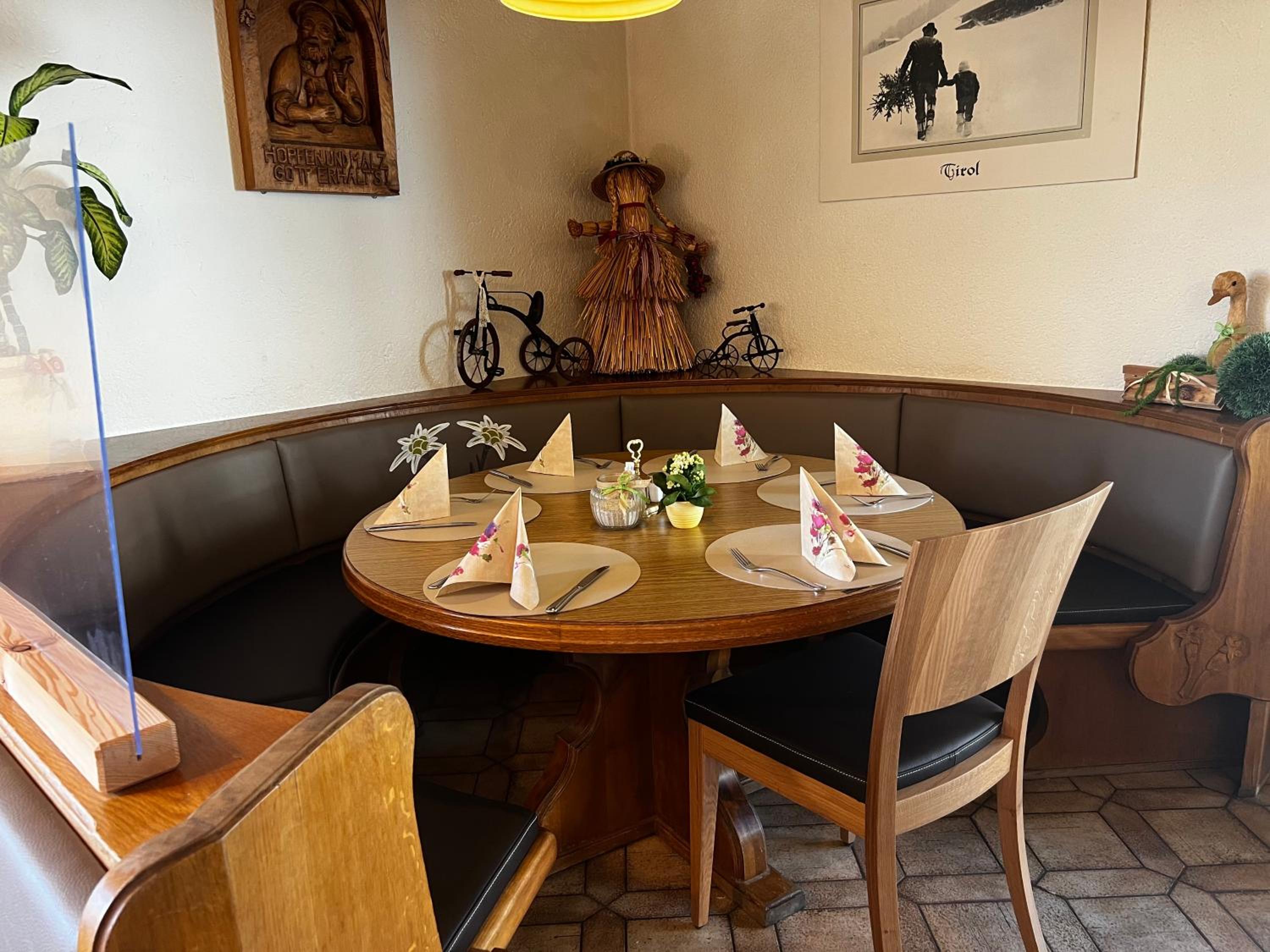Gasthof Restaurant Pizzeria Enzian - Sommerbergbahnen inklusive