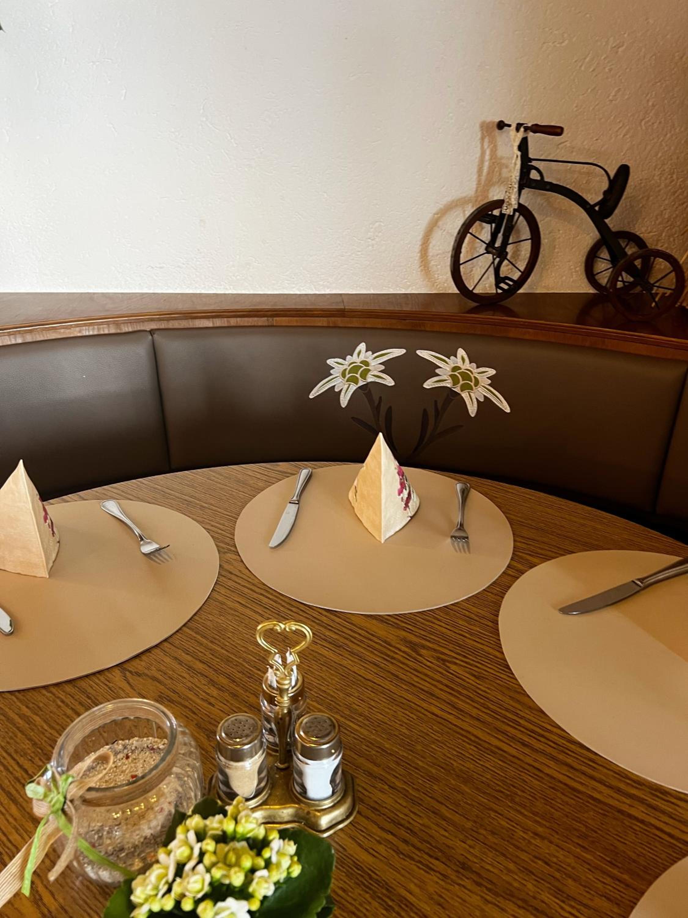 Gasthof Restaurant Pizzeria Enzian - Sommerbergbahnen inklusive