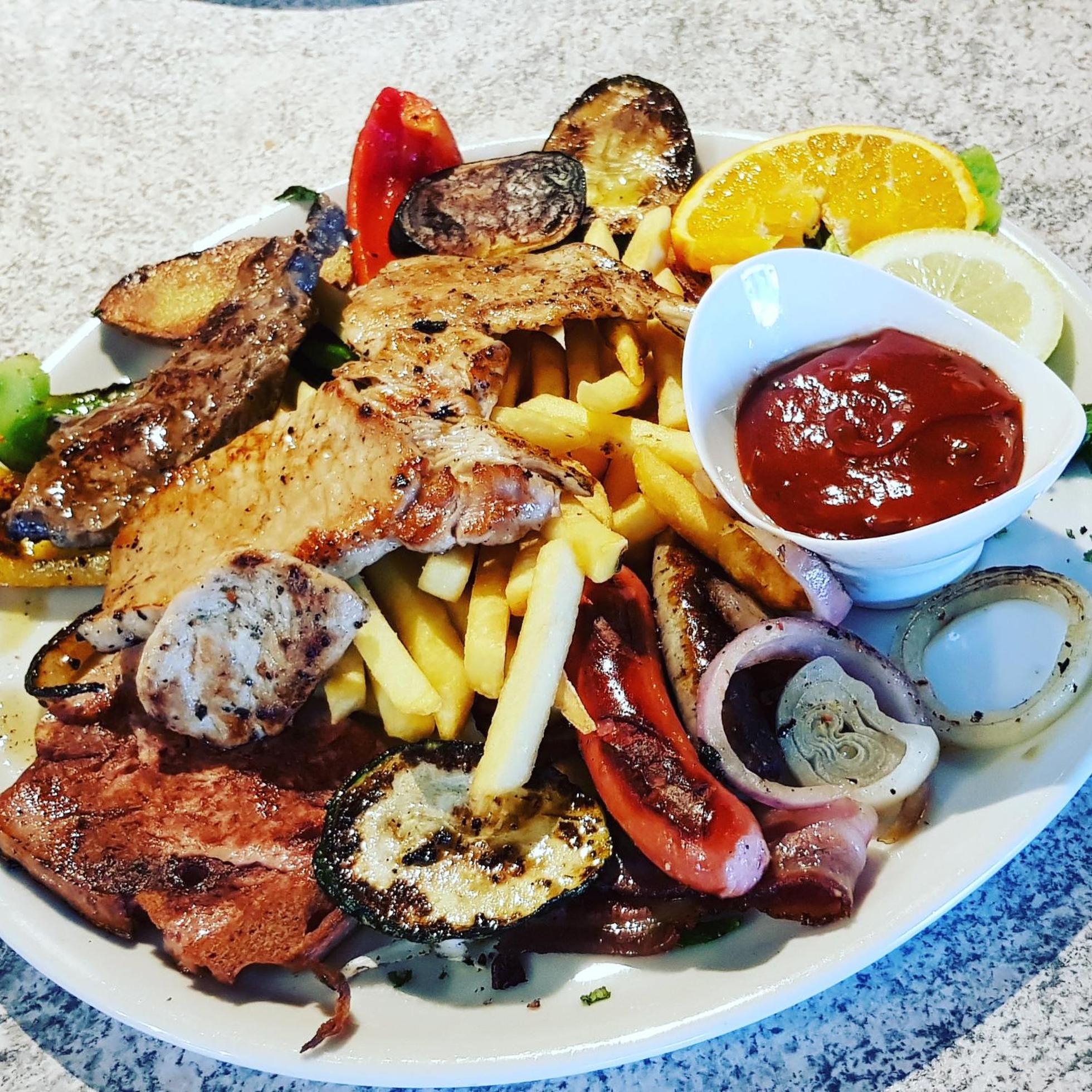 Gasthof Restaurant Pizzeria Enzian - Sommerbergbahnen inklusive