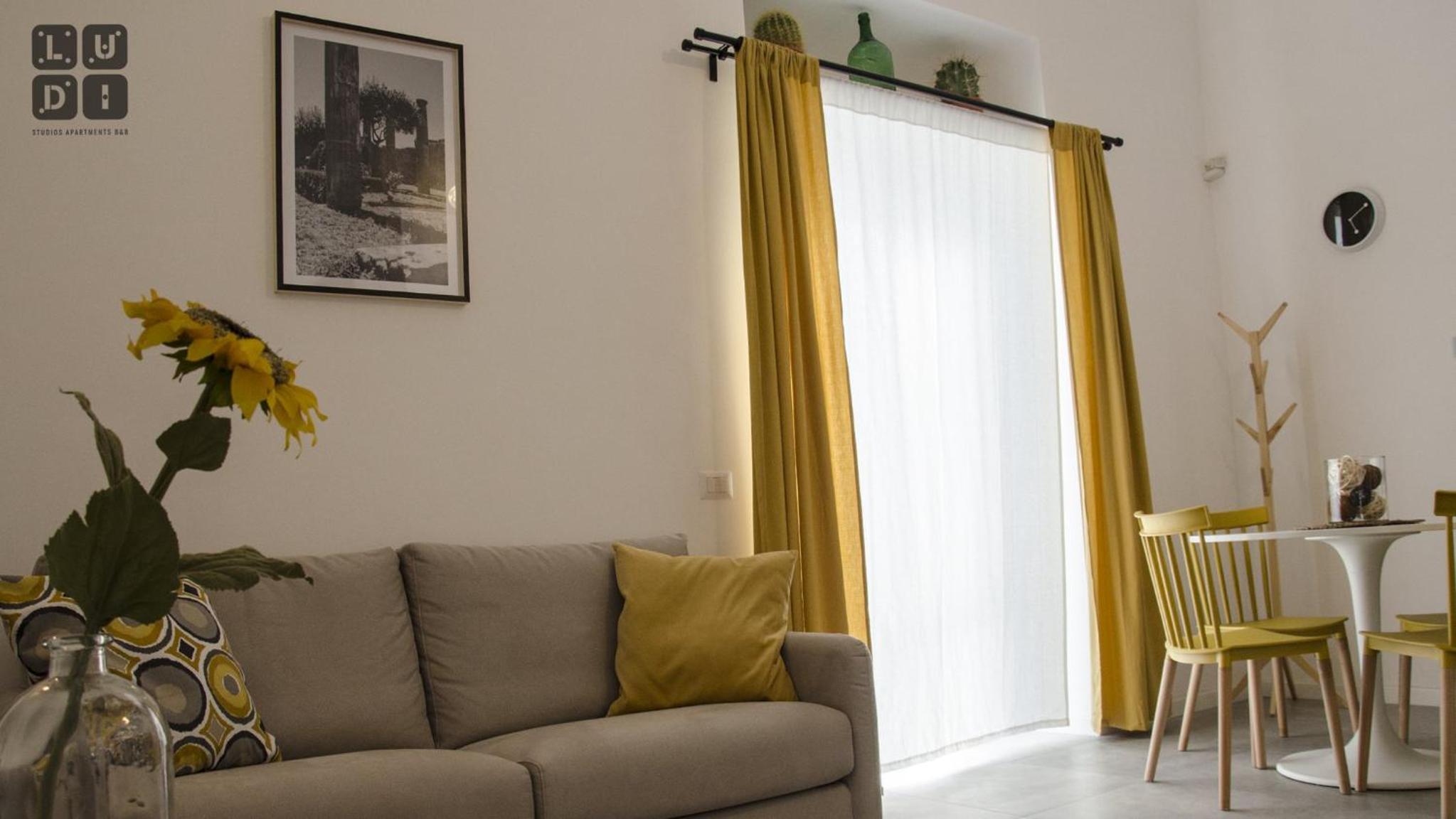 Ludi Studios en Pompei — lounge