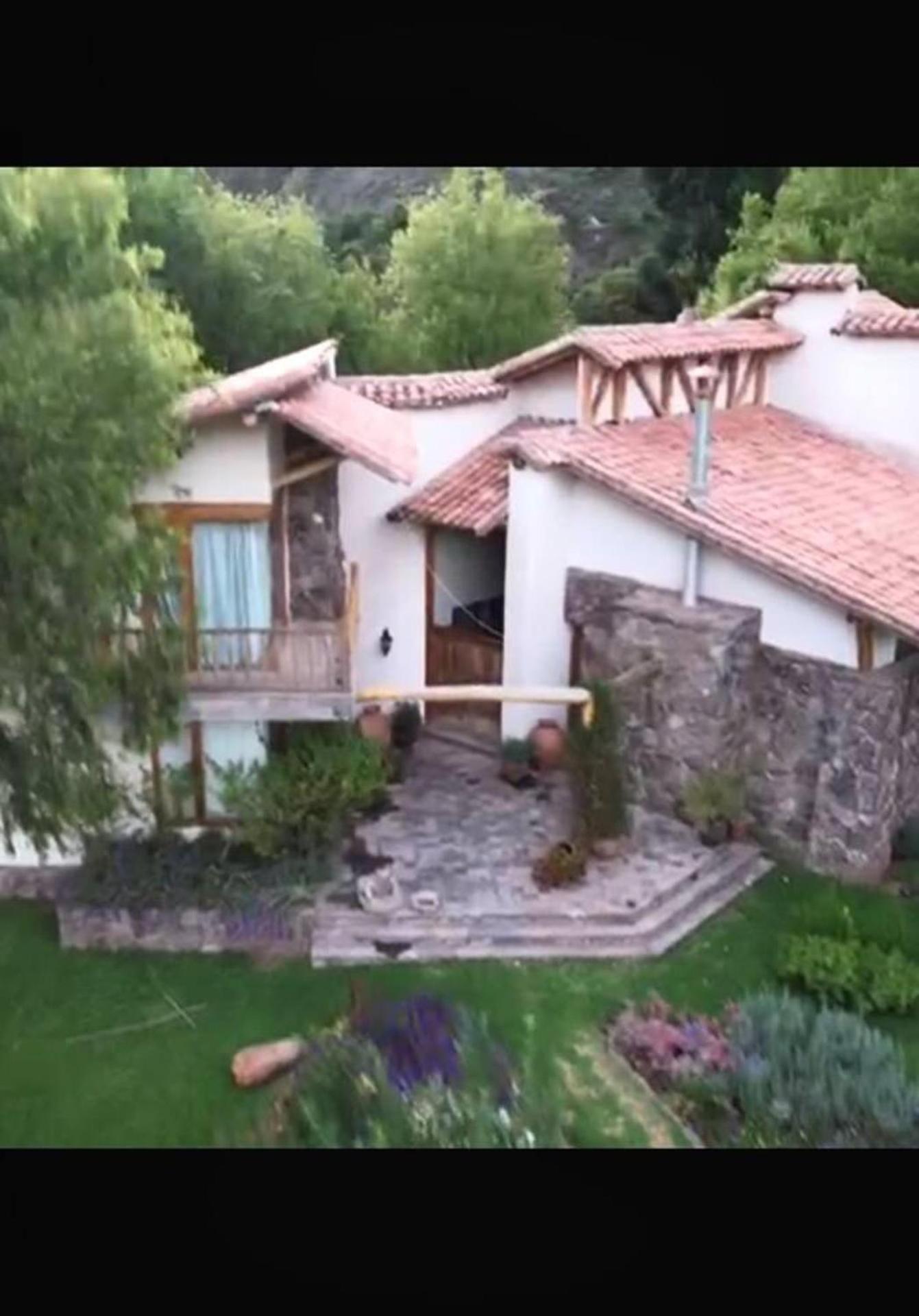Inviting 10-Bed Villa in Urubamba Cusco Peru view 2