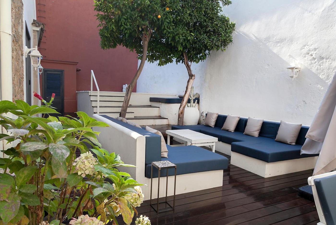 A historic XVI century beach home near Barcelona photo 3
