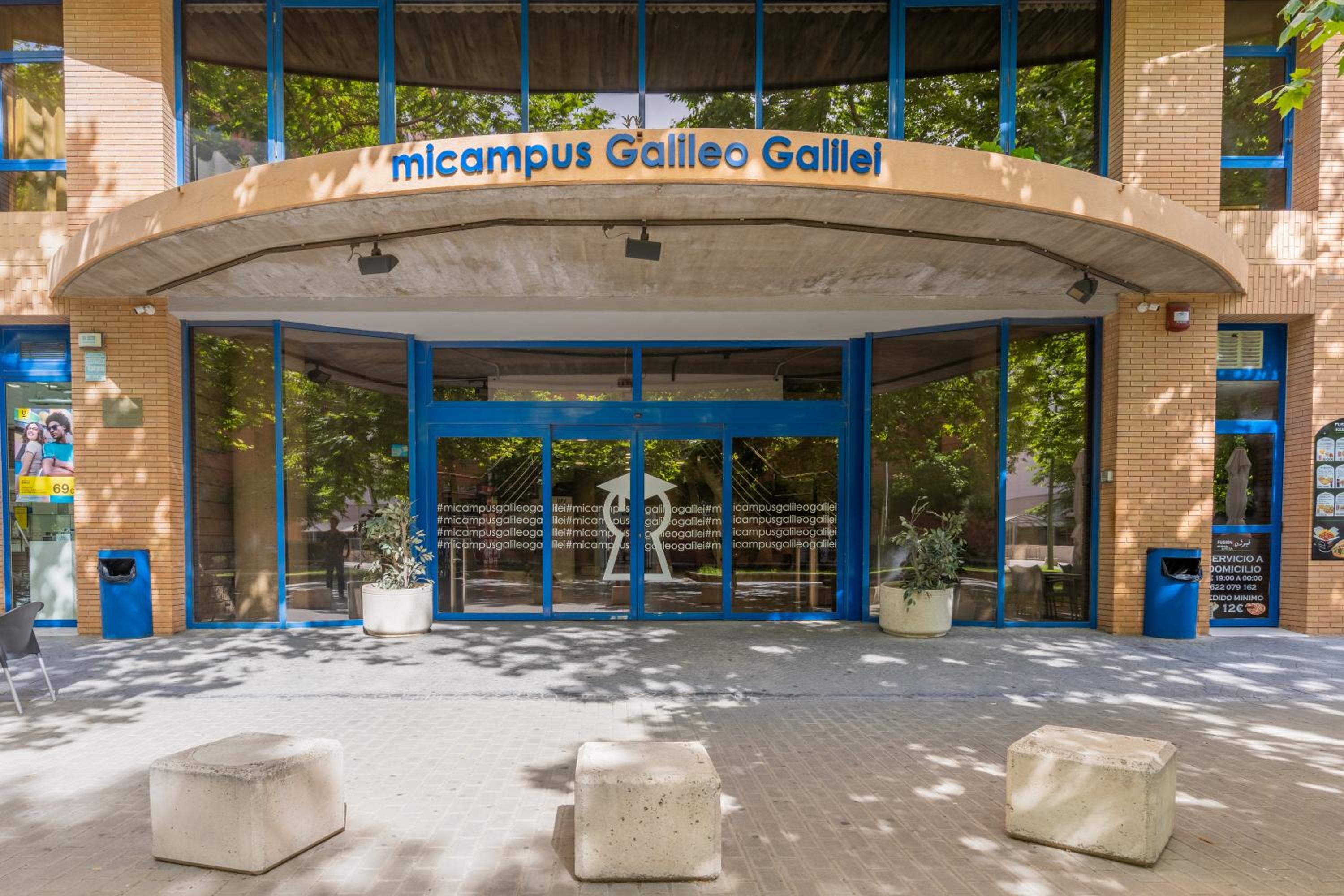 Albergue Juvenil Colegio Mayor Galileo Galilei — Valencia