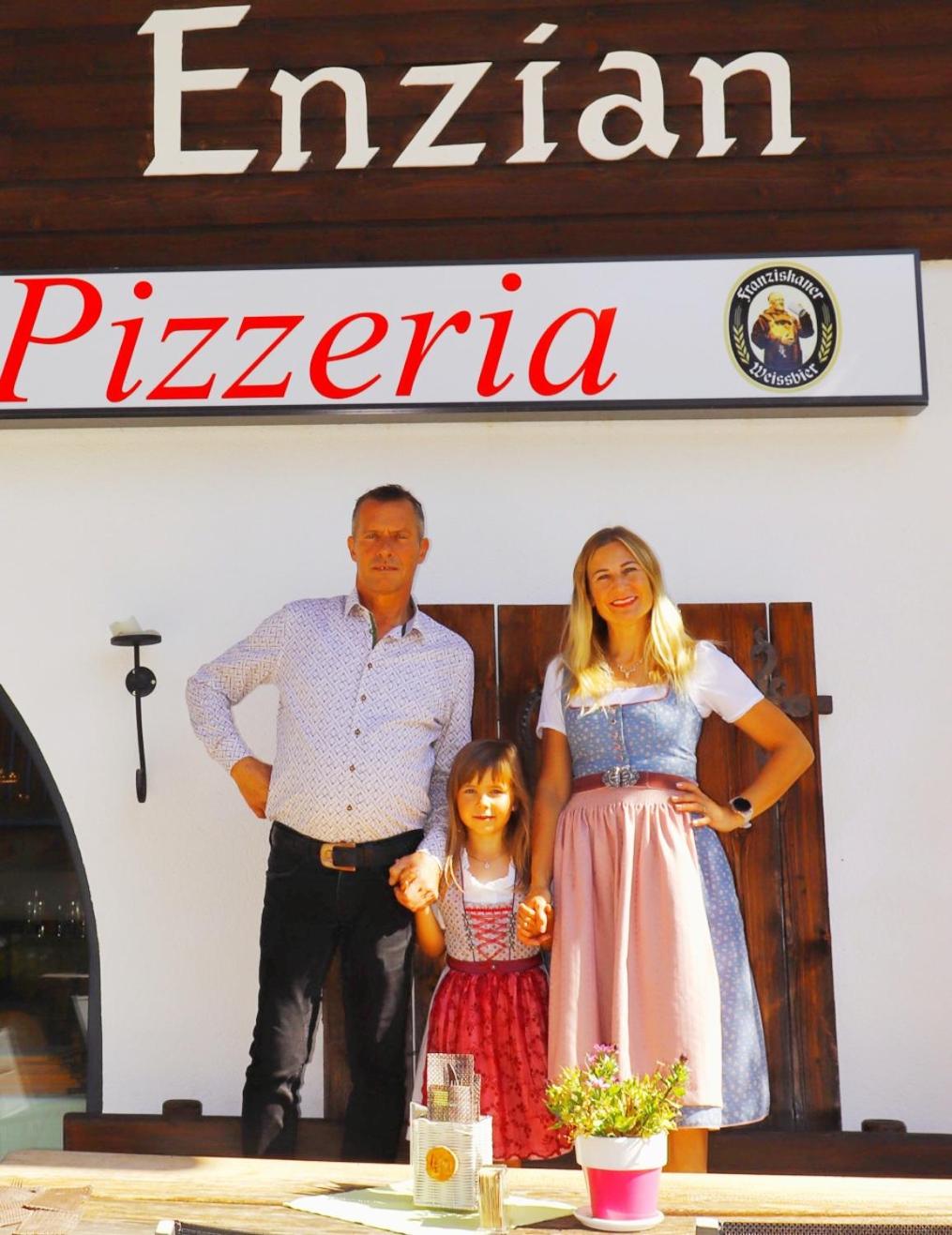 Gasthof Restaurant Pizzeria Enzian - Sommerbergbahnen inklusive