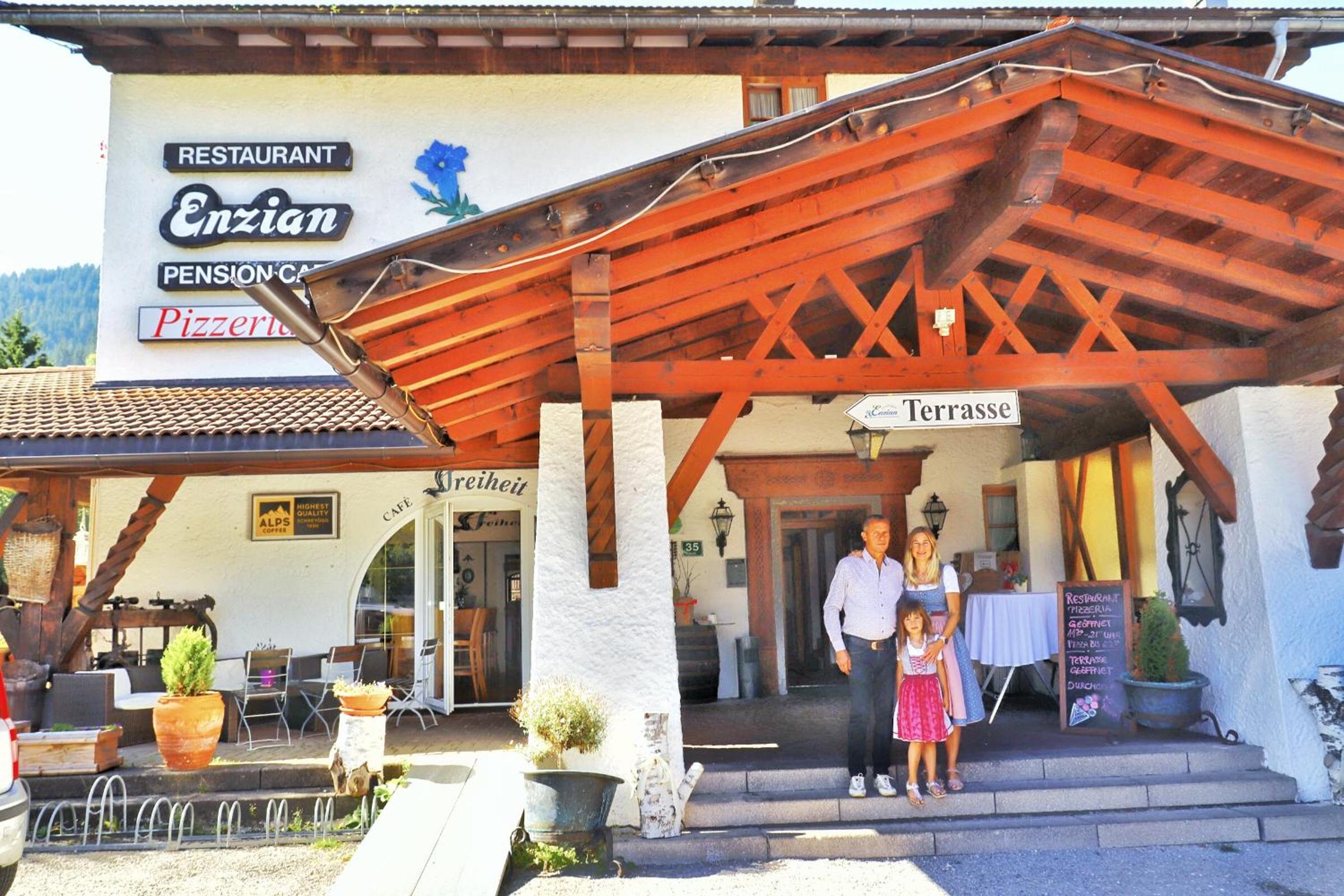 Gasthof Restaurant Pizzeria Enzian - Sommerbergbahnen inklusive