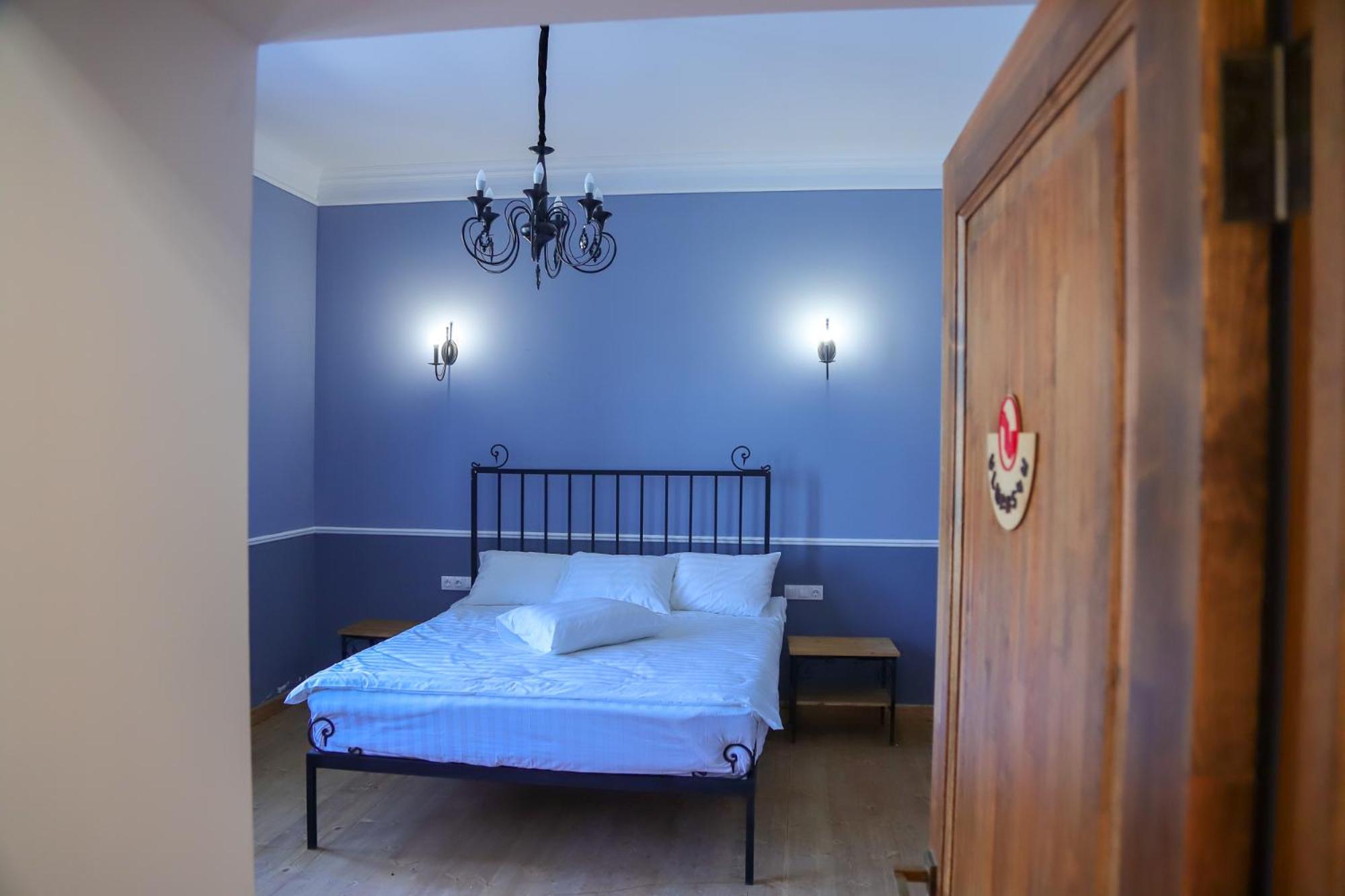 Nur Guest House