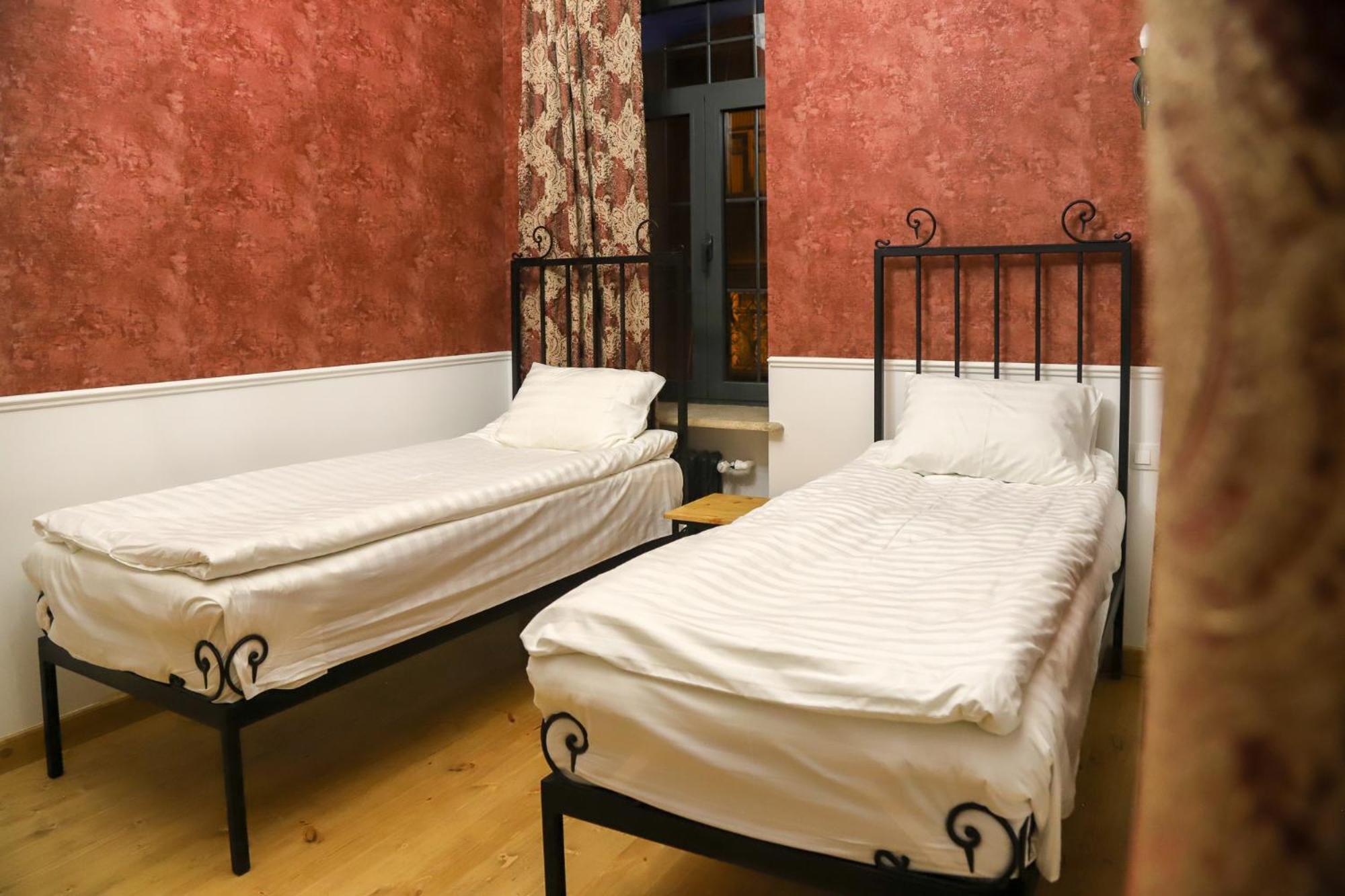 Nur Guest House