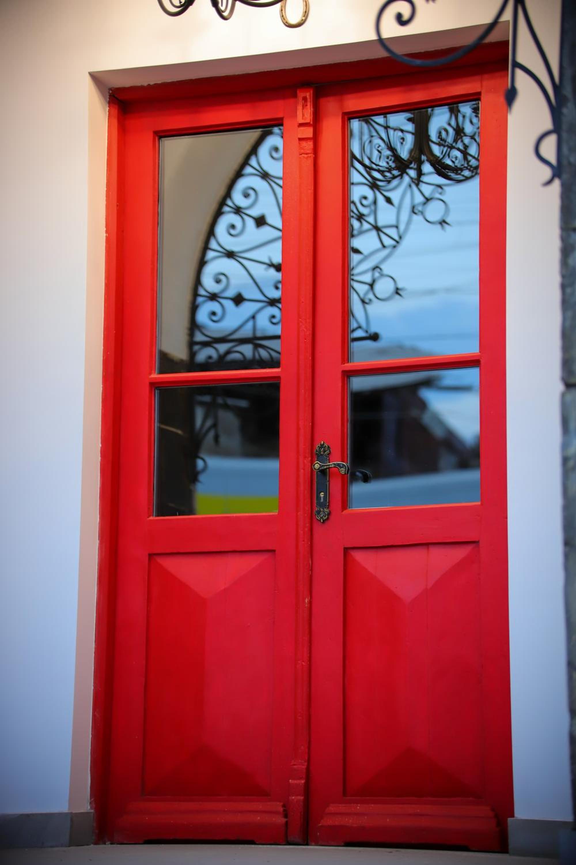 Nur Guest House